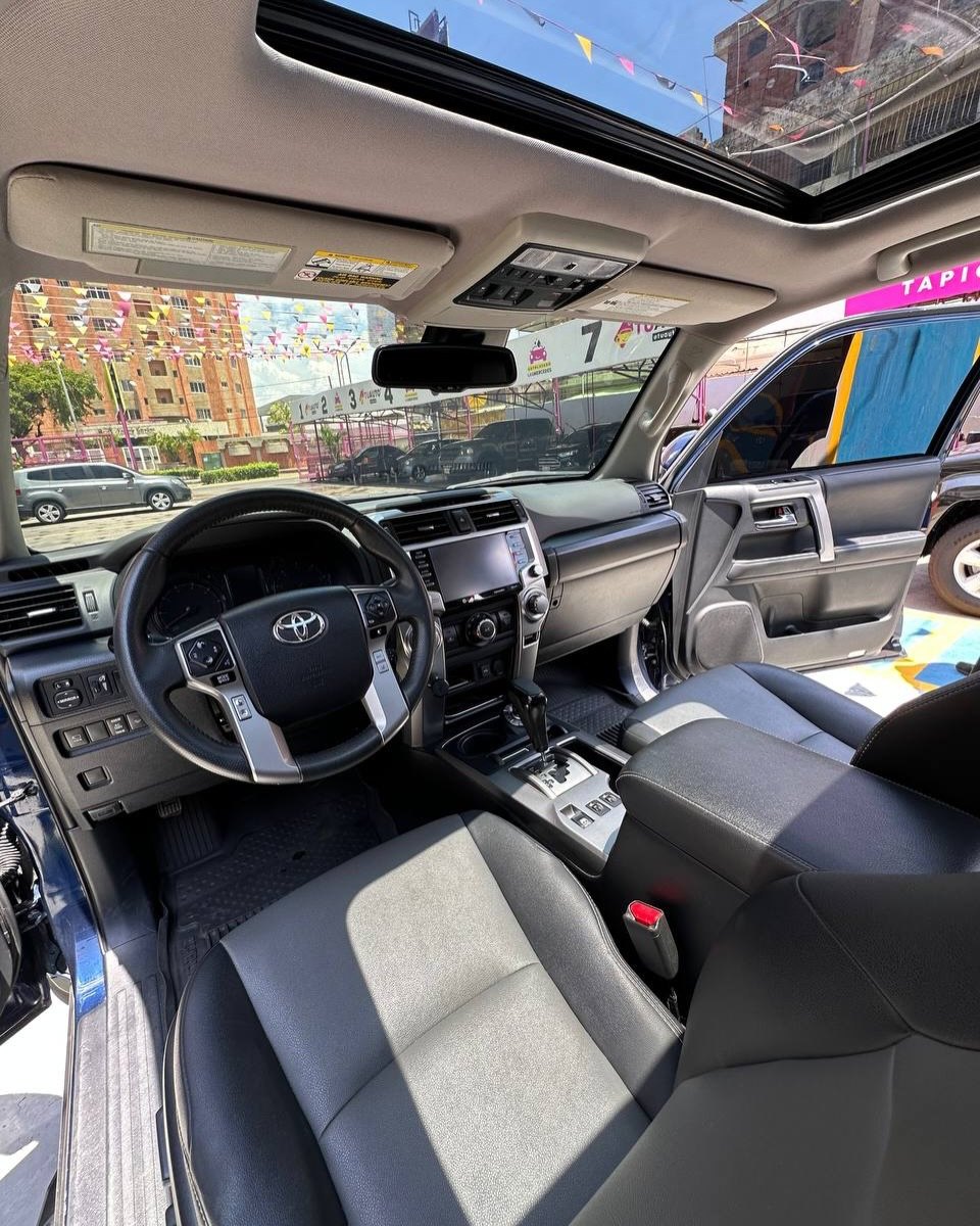 Toyota 4runner SR5 2022