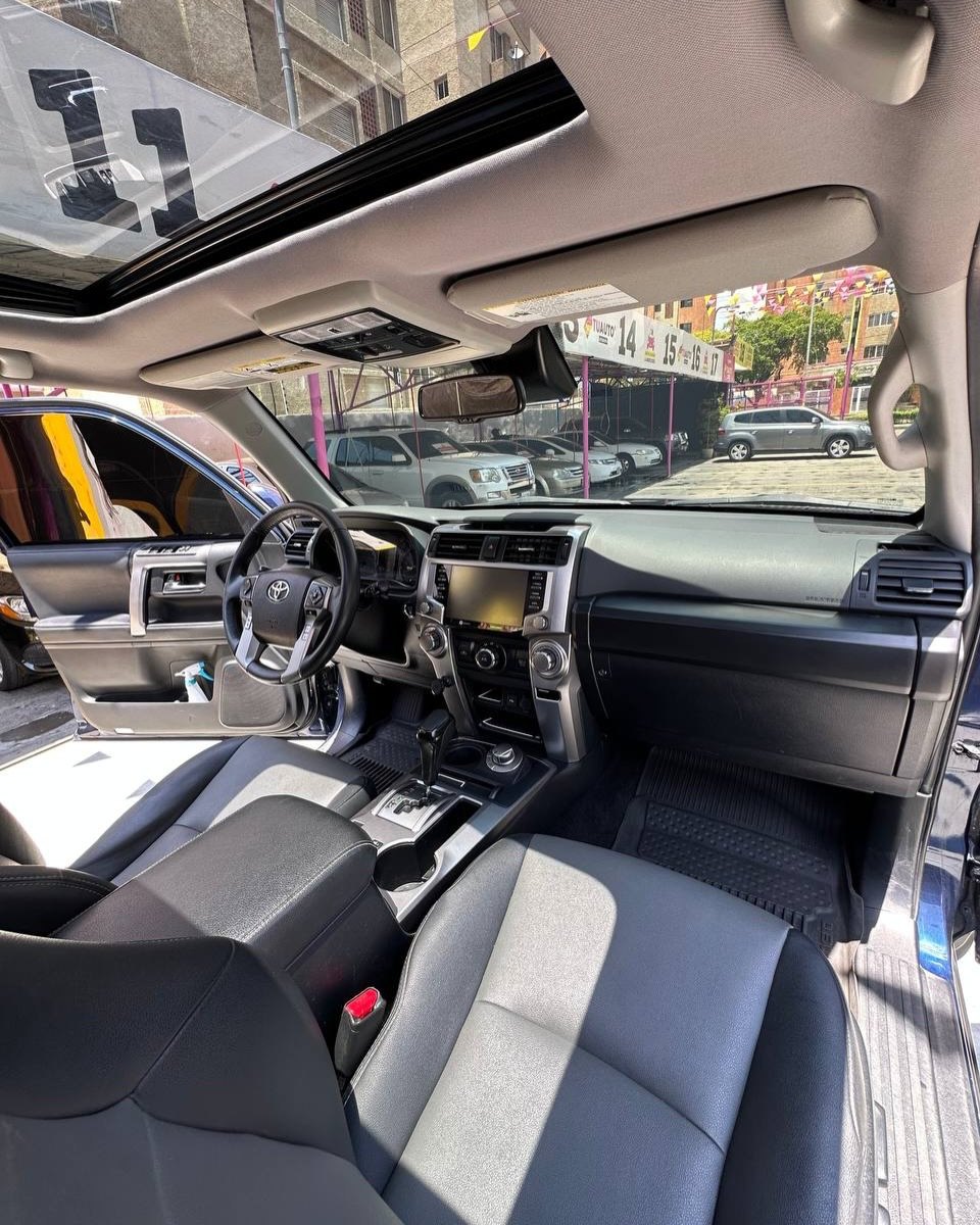 Toyota 4runner SR5 2022