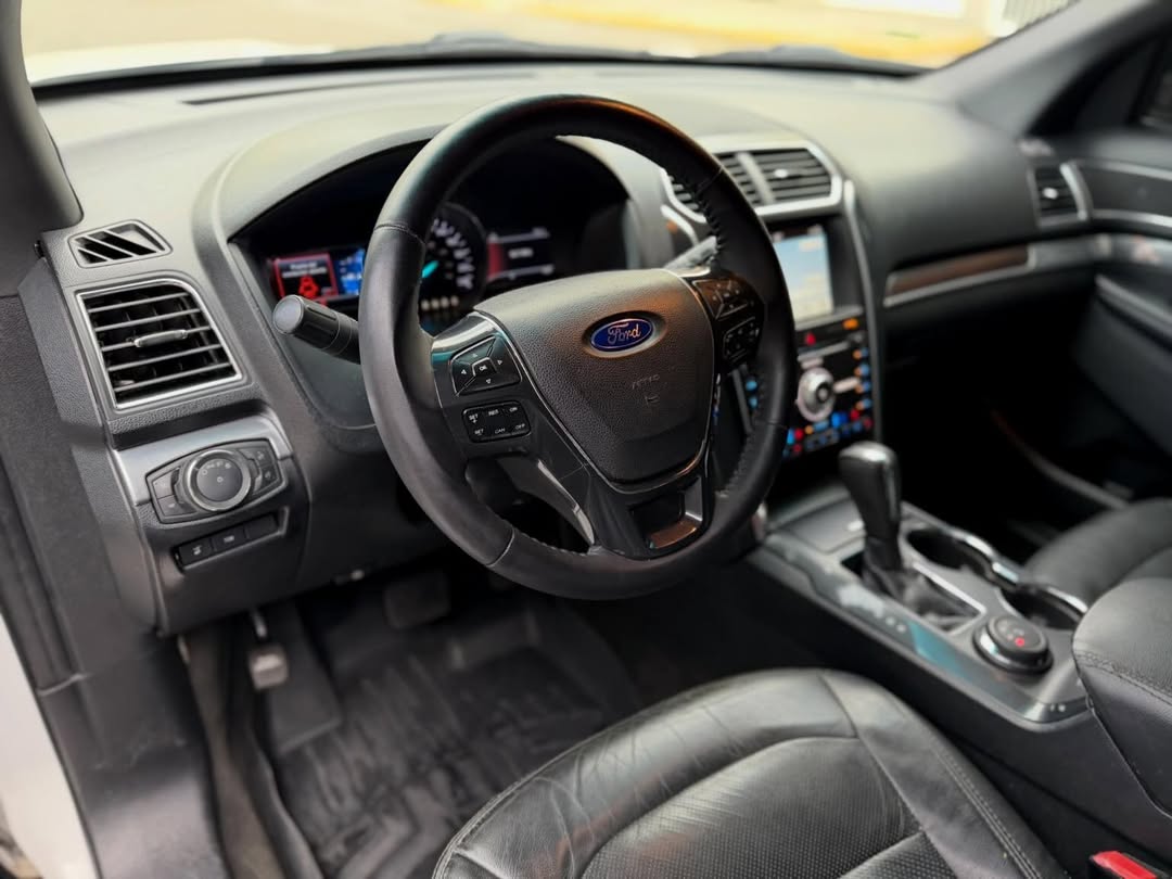 Ford Explorer Sport