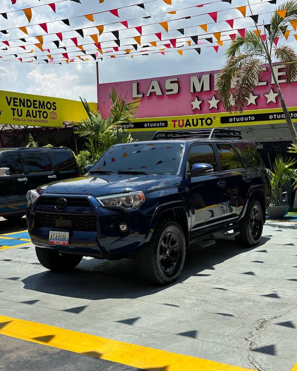 Toyota 4runner SR5 2022