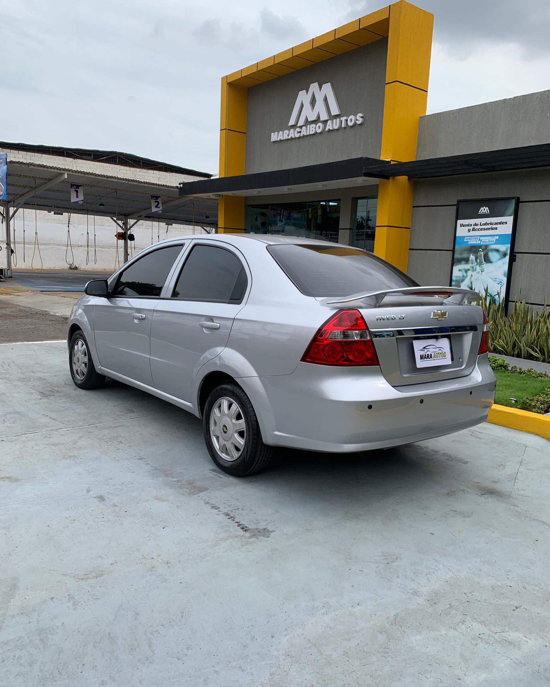 Chevrolet Aveo 2013 Dueños 2-1
