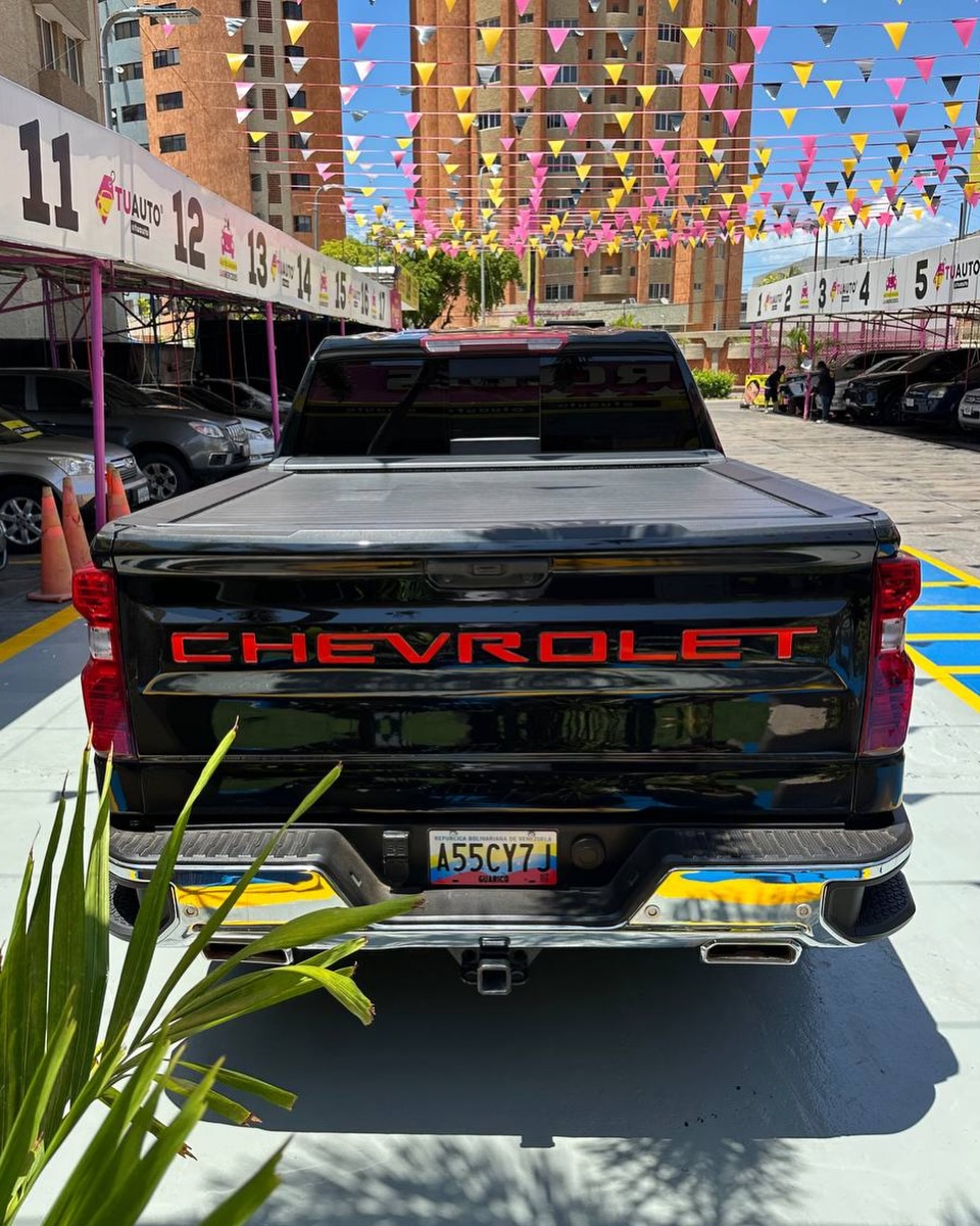 Silverado LT 🇺🇸 2024 Automática 4×4