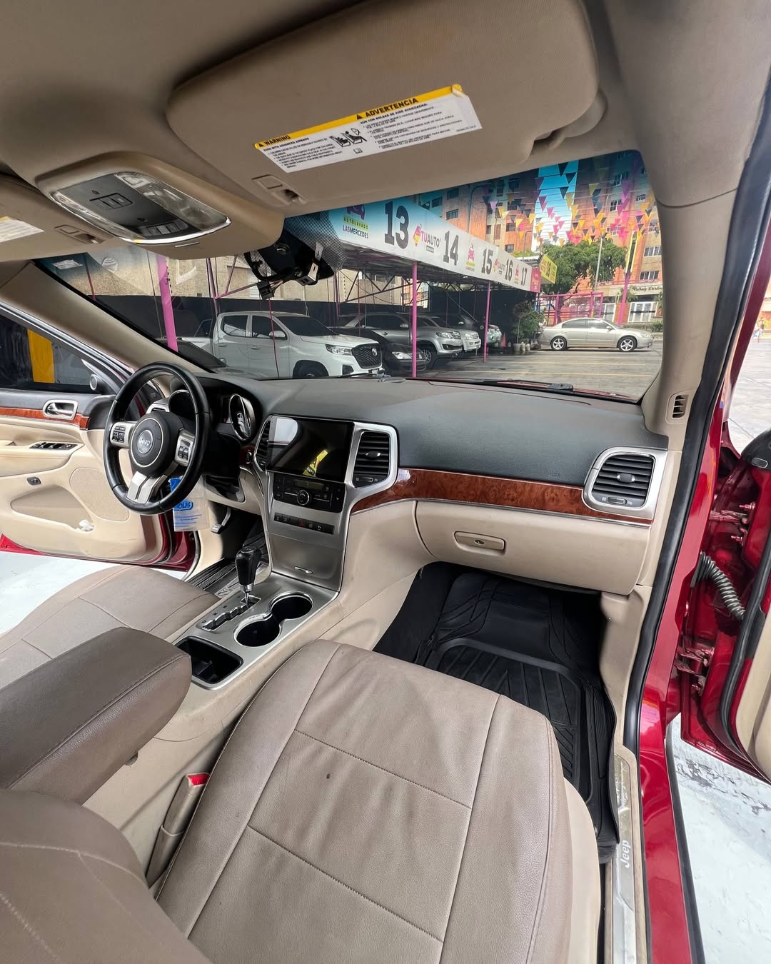 Jeep Cherokee  2011