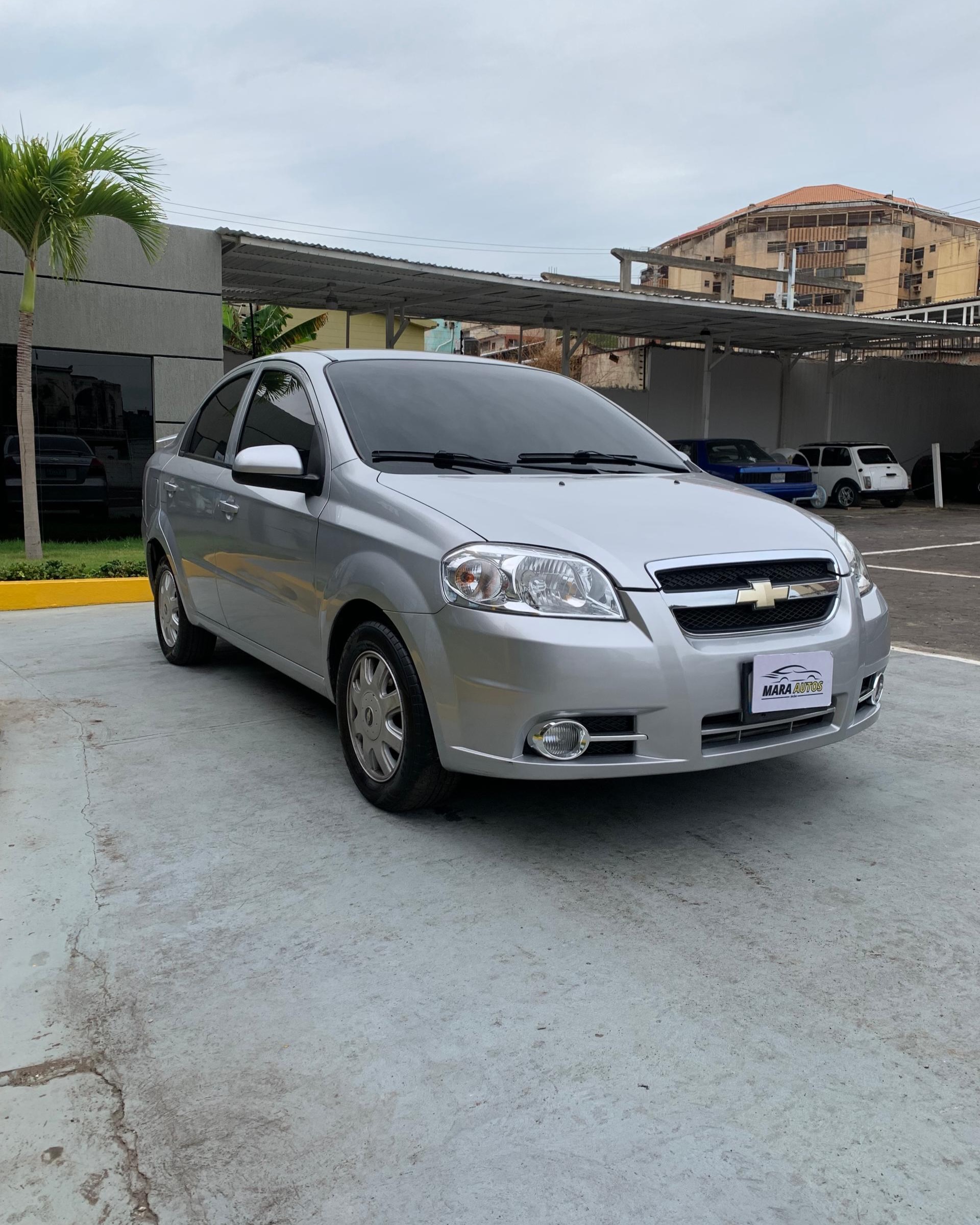 Chevrolet Aveo 2013 Dueños 2-1