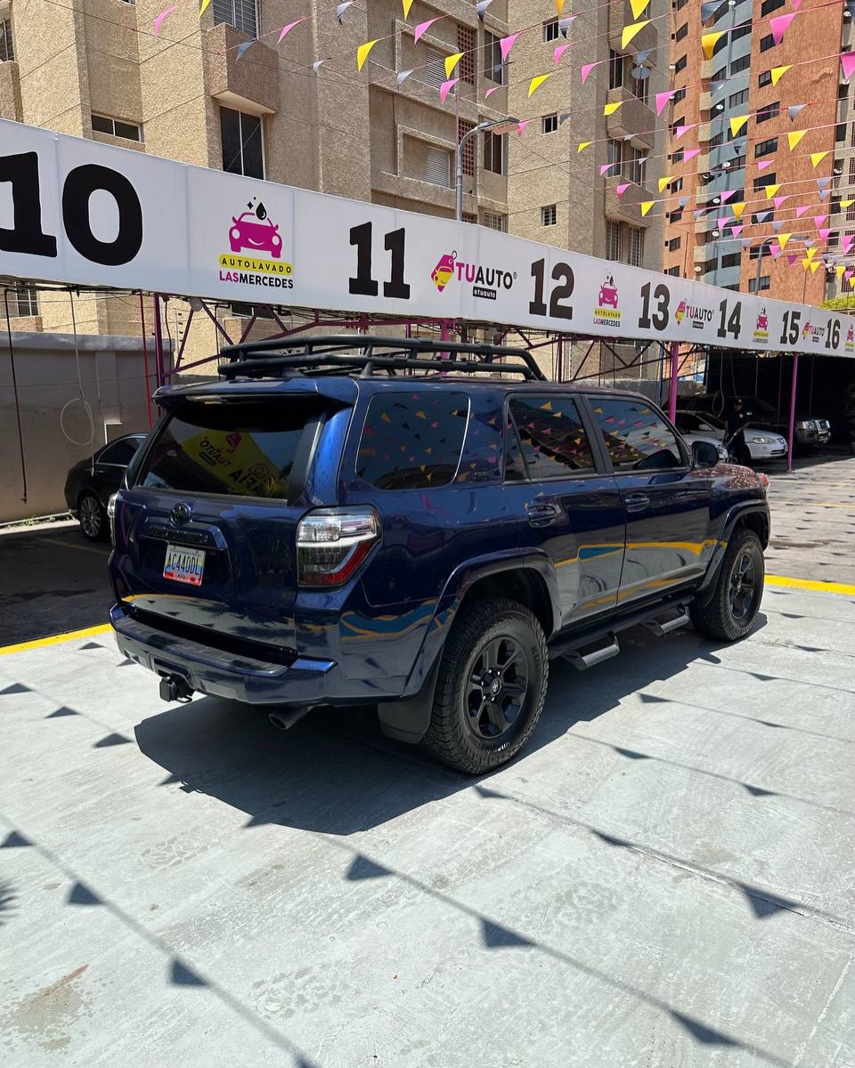 Toyota 4runner SR5 2022
