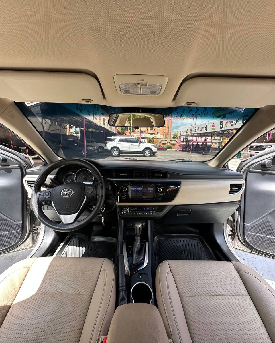 Toyota Corolla LE