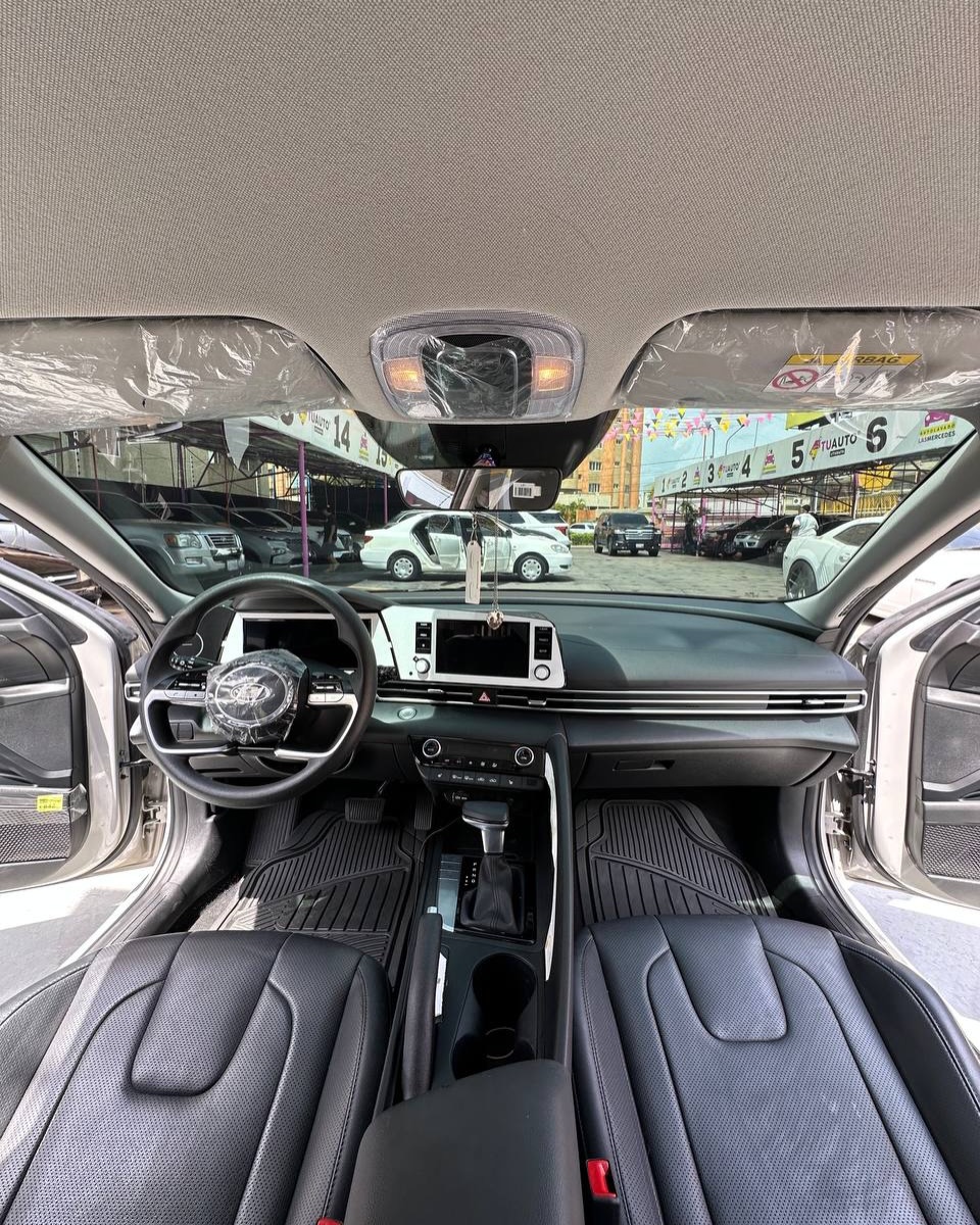 Hyundai Elantra 2.0