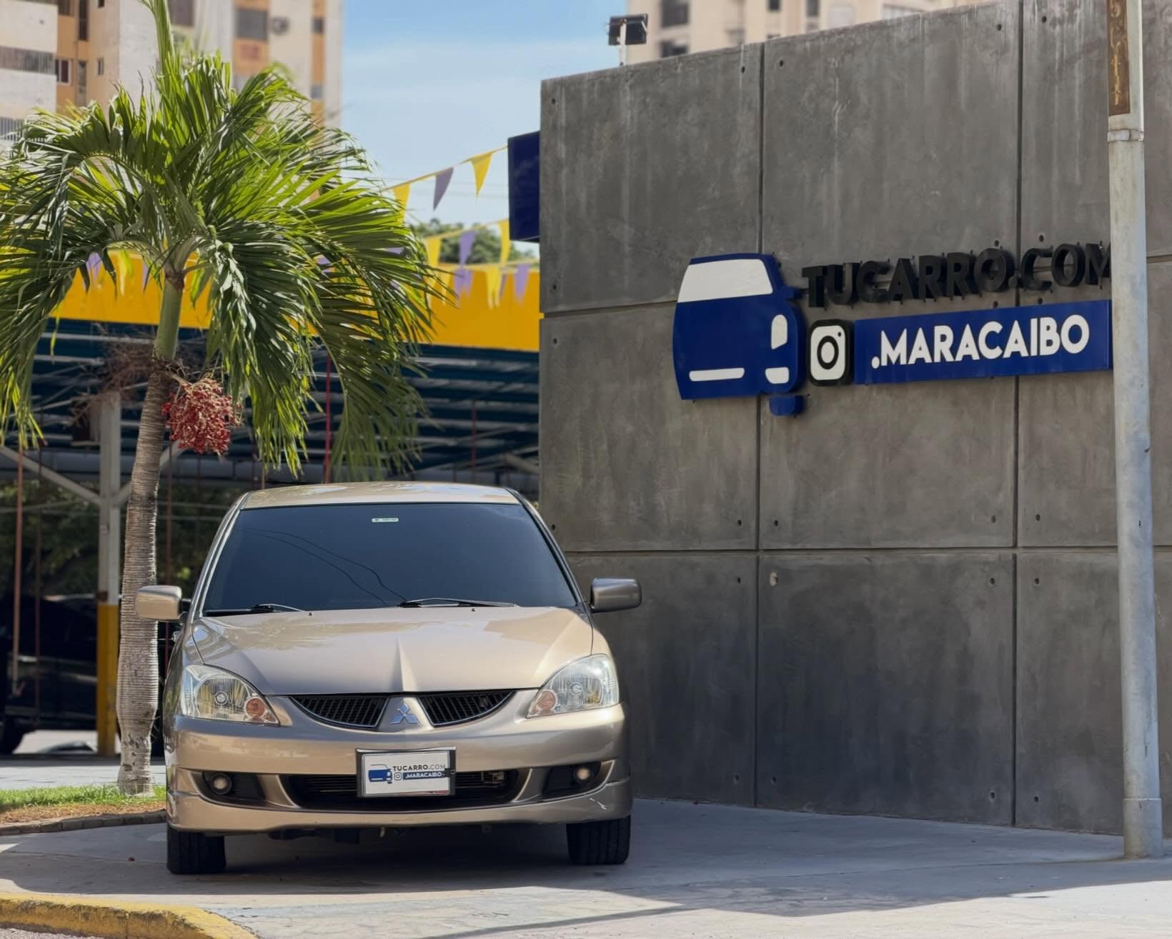 MITSUBISHI TOURING 2.0 2011