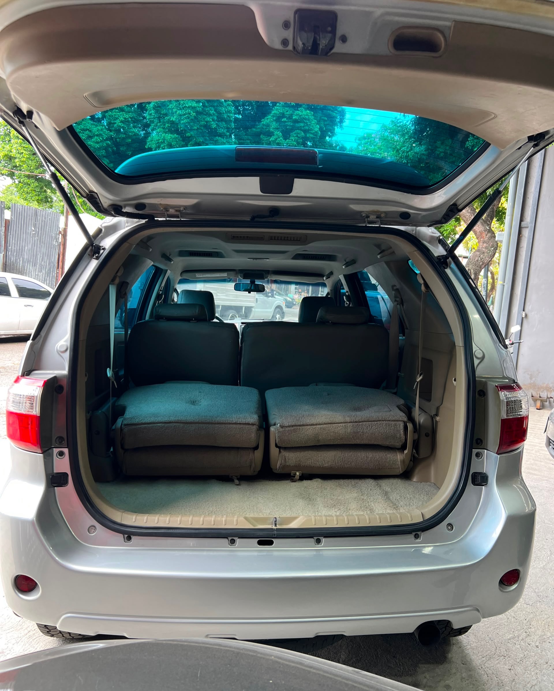 Toyota Fortuner 2011 180219 KM