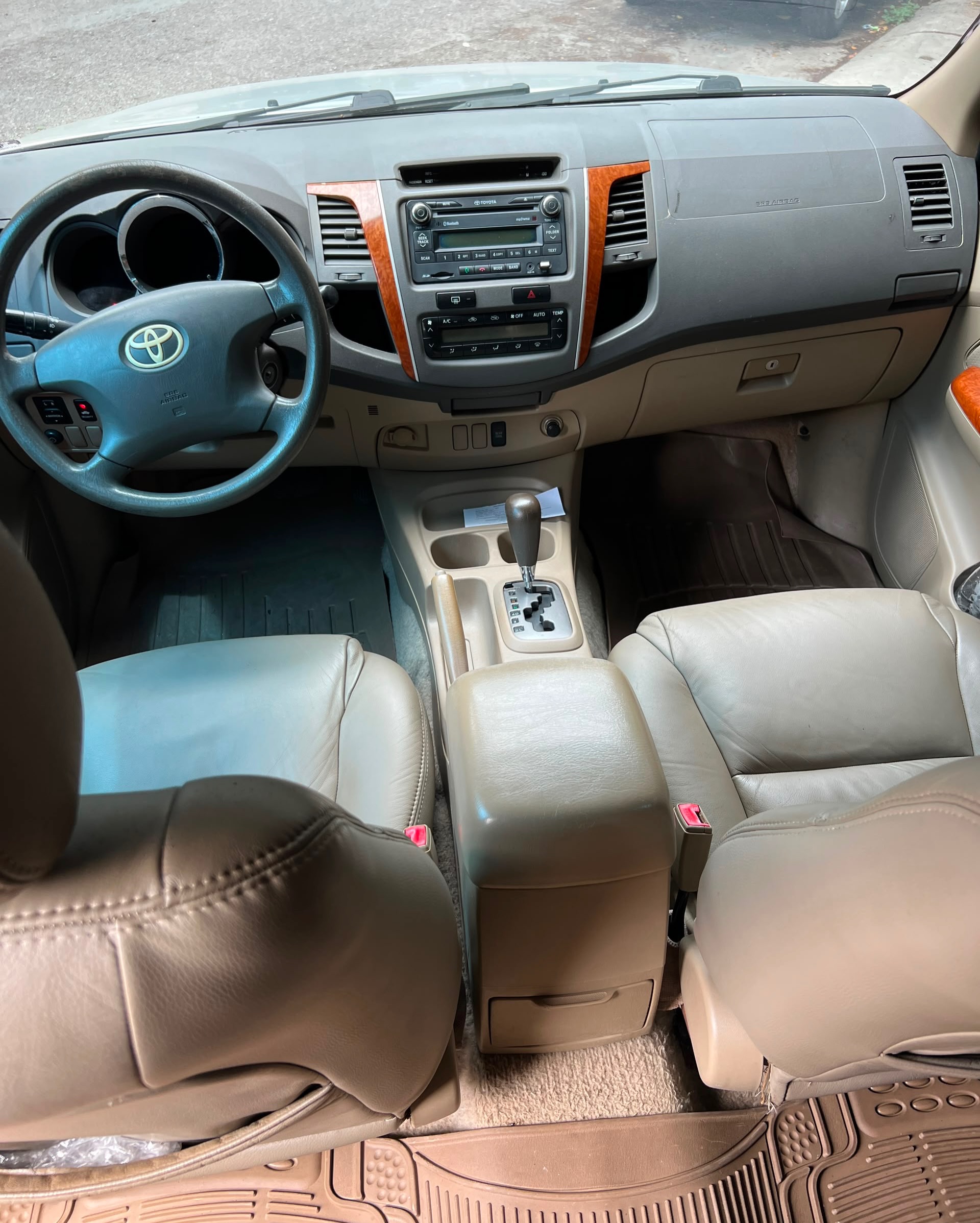 Toyota Fortuner 2011 180219 KM