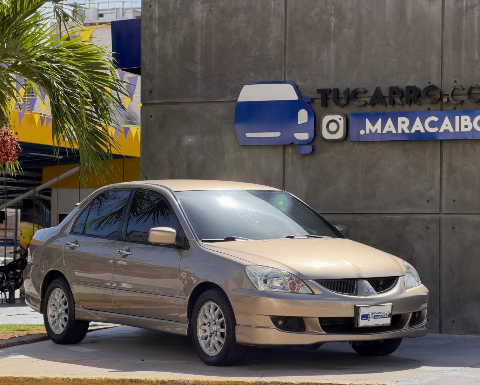 MITSUBISHI TOURING 2.0 2011