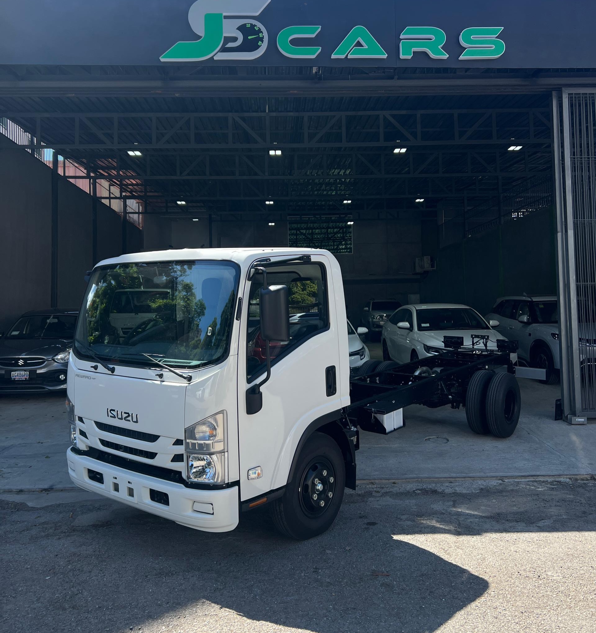Isuzu Reward-np 2026