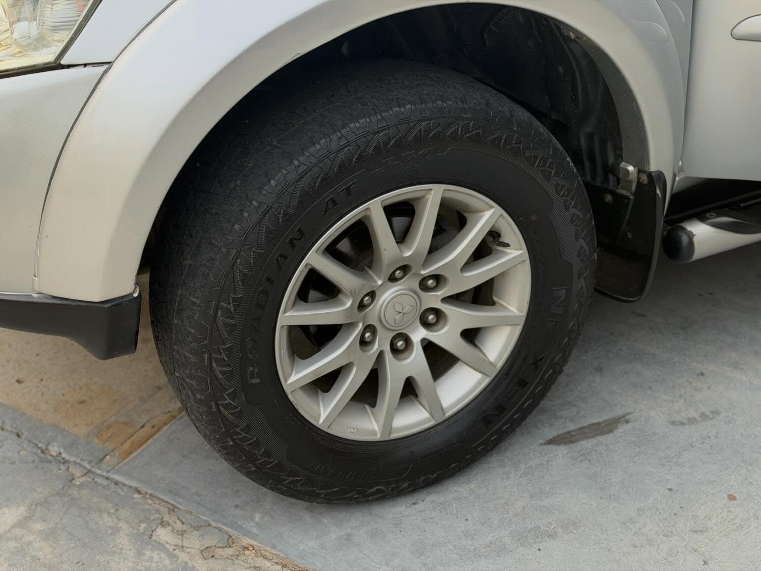 Mitsubishi Montero 2015