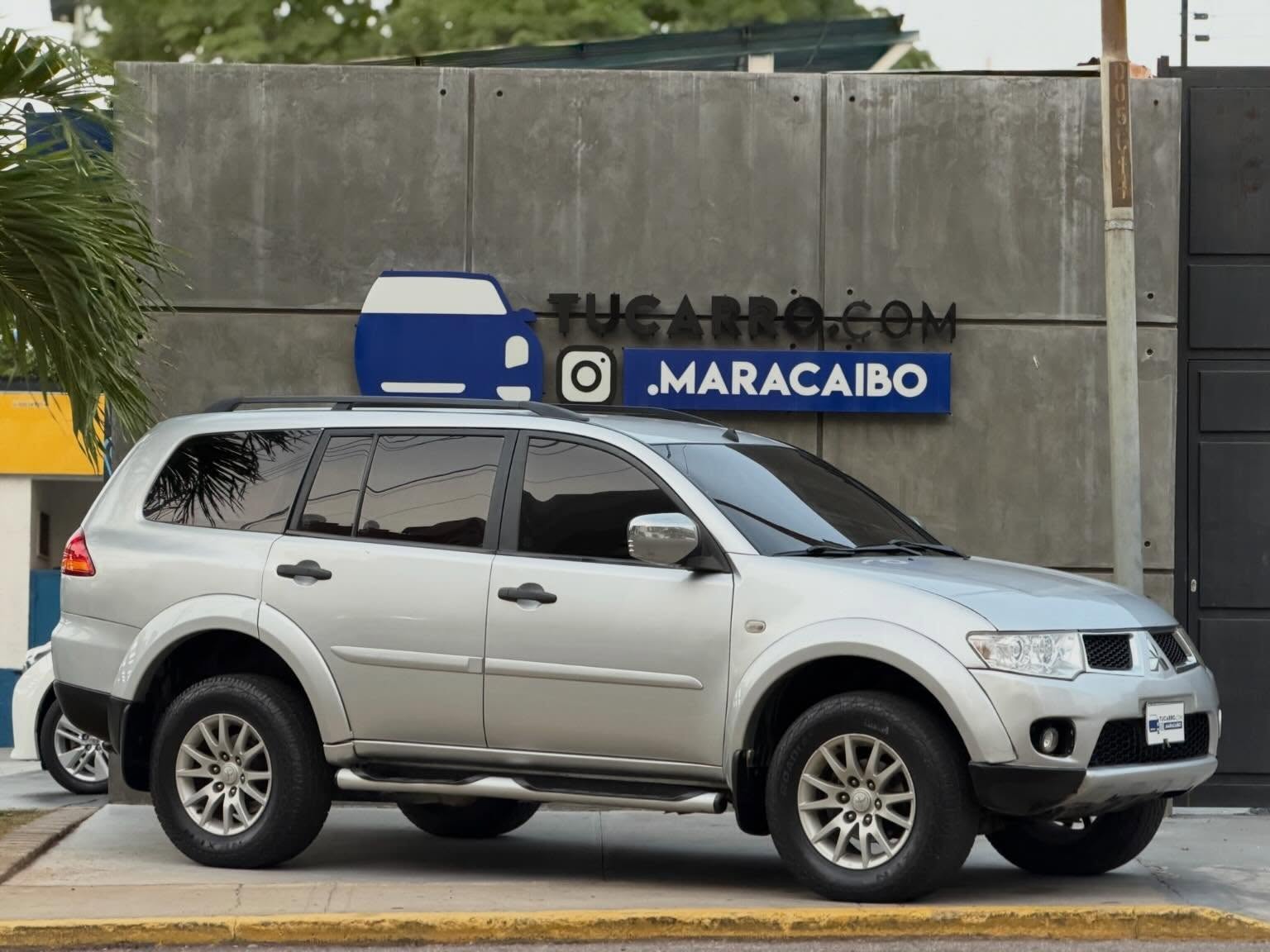 Mitsubishi Montero 2015