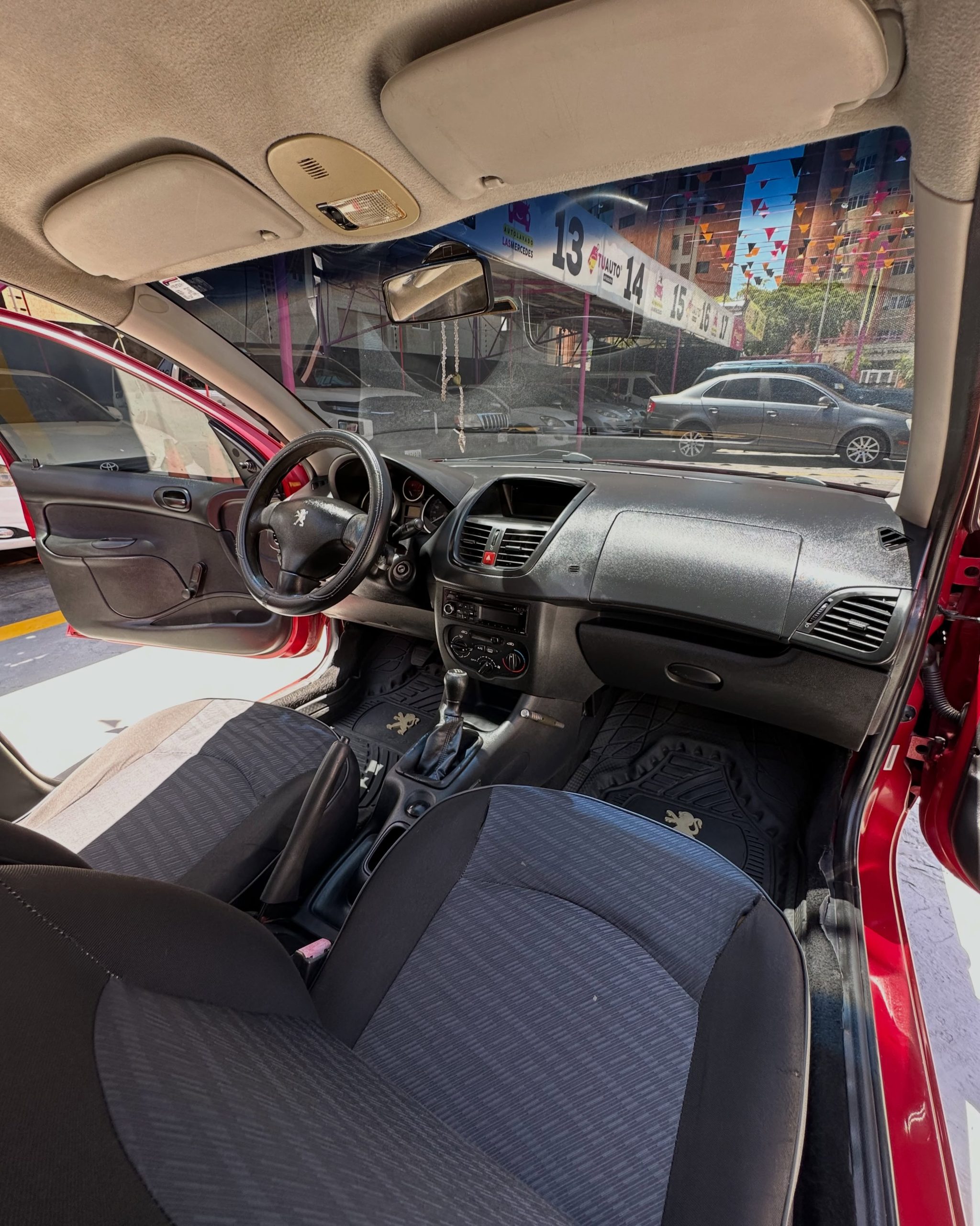 Peugeot modelo 207 2011