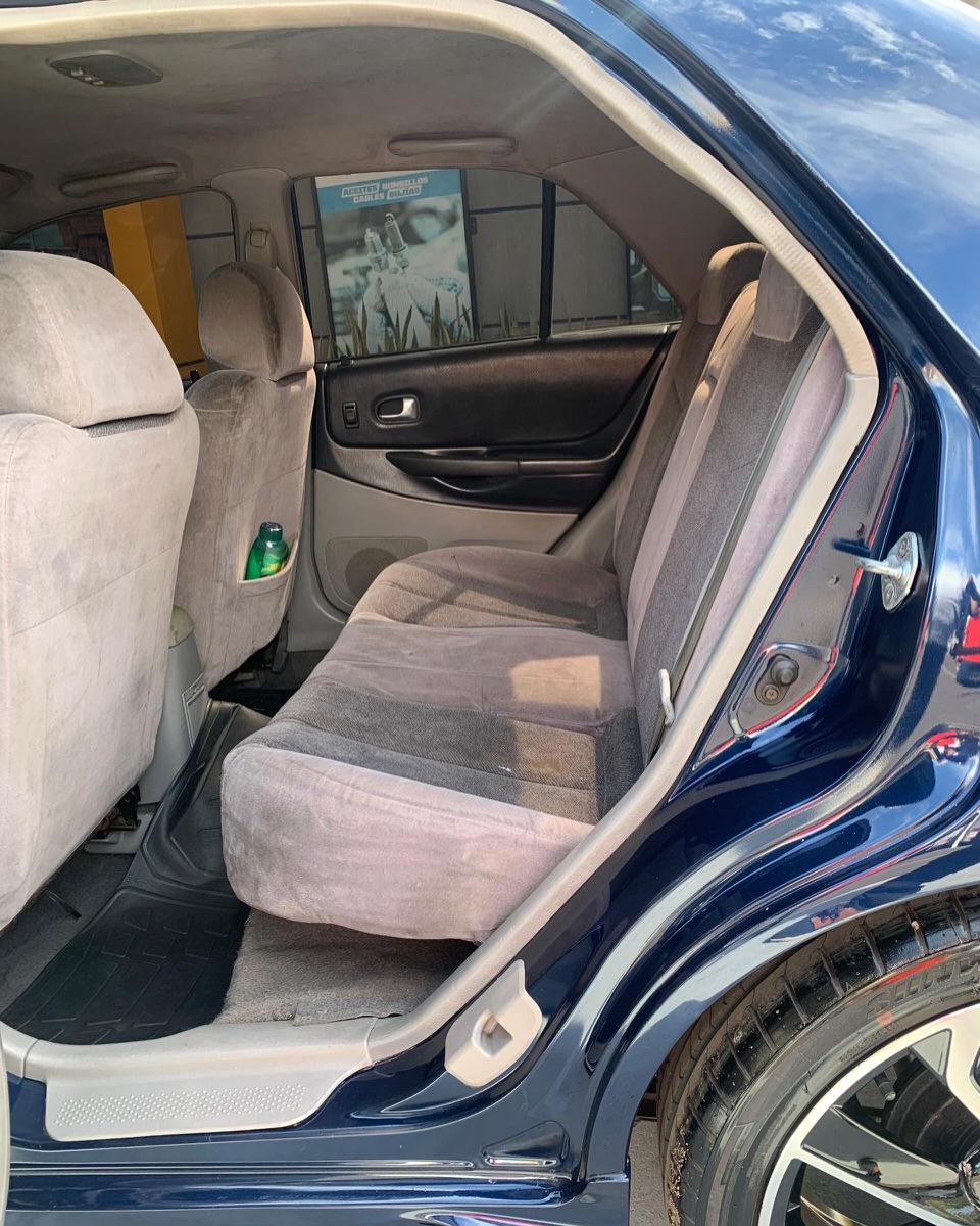 Mazda Allegro 2004
