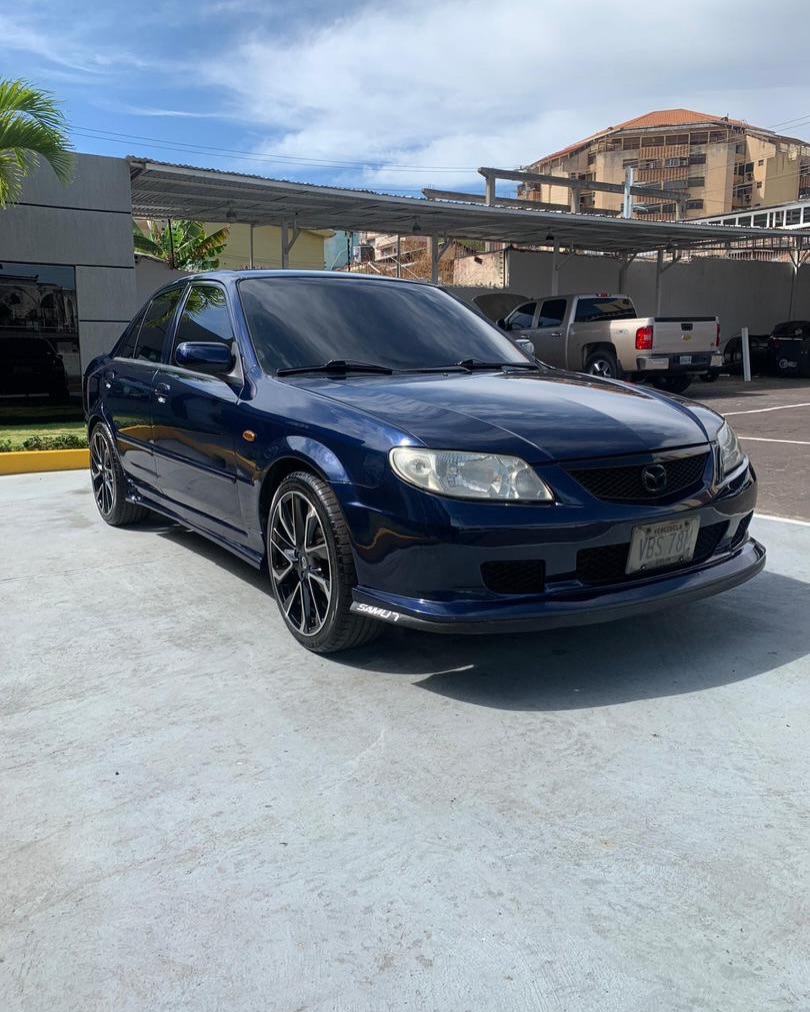 Mazda Allegro 2004