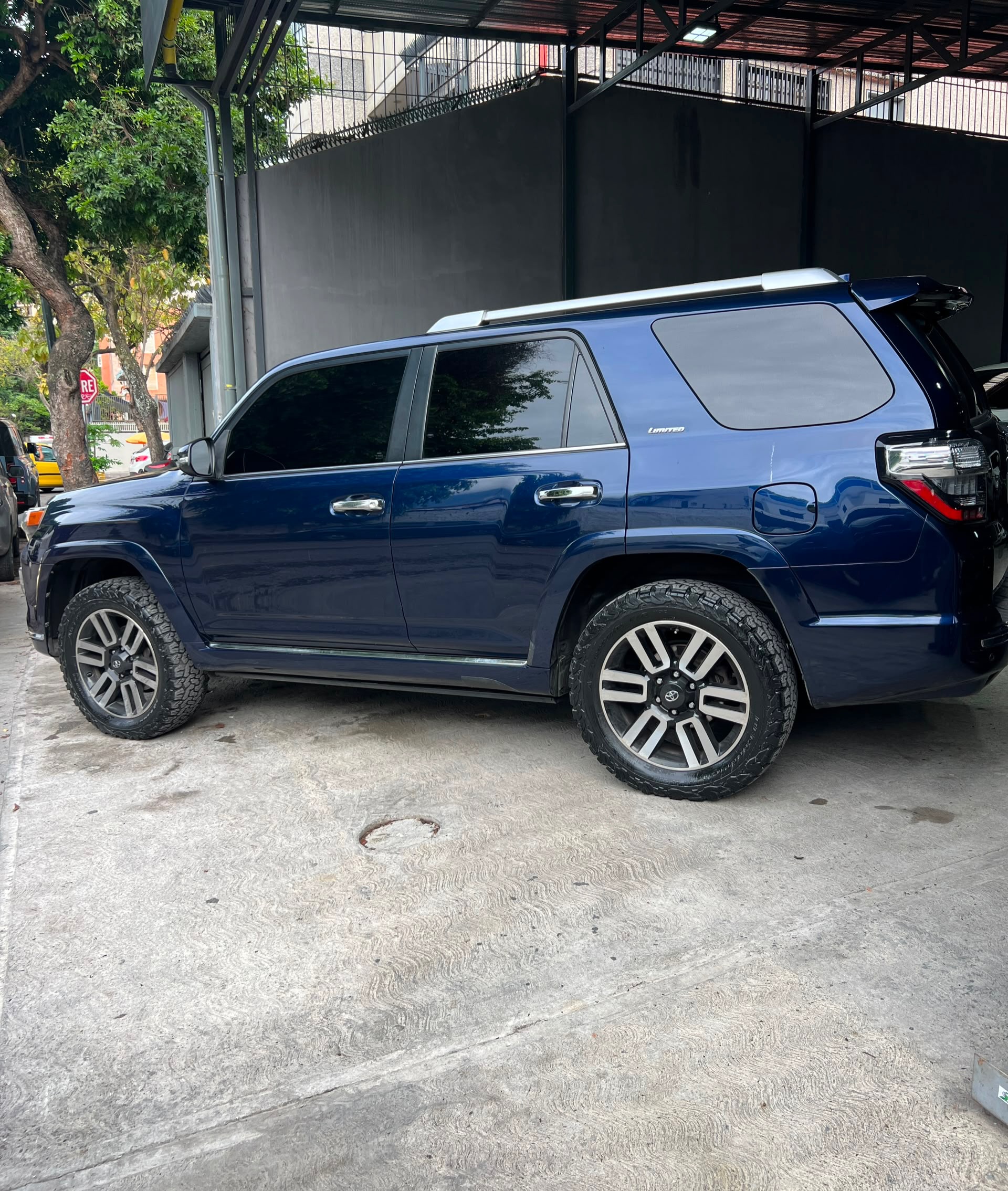 Toyota 4Runner Limited 2016
