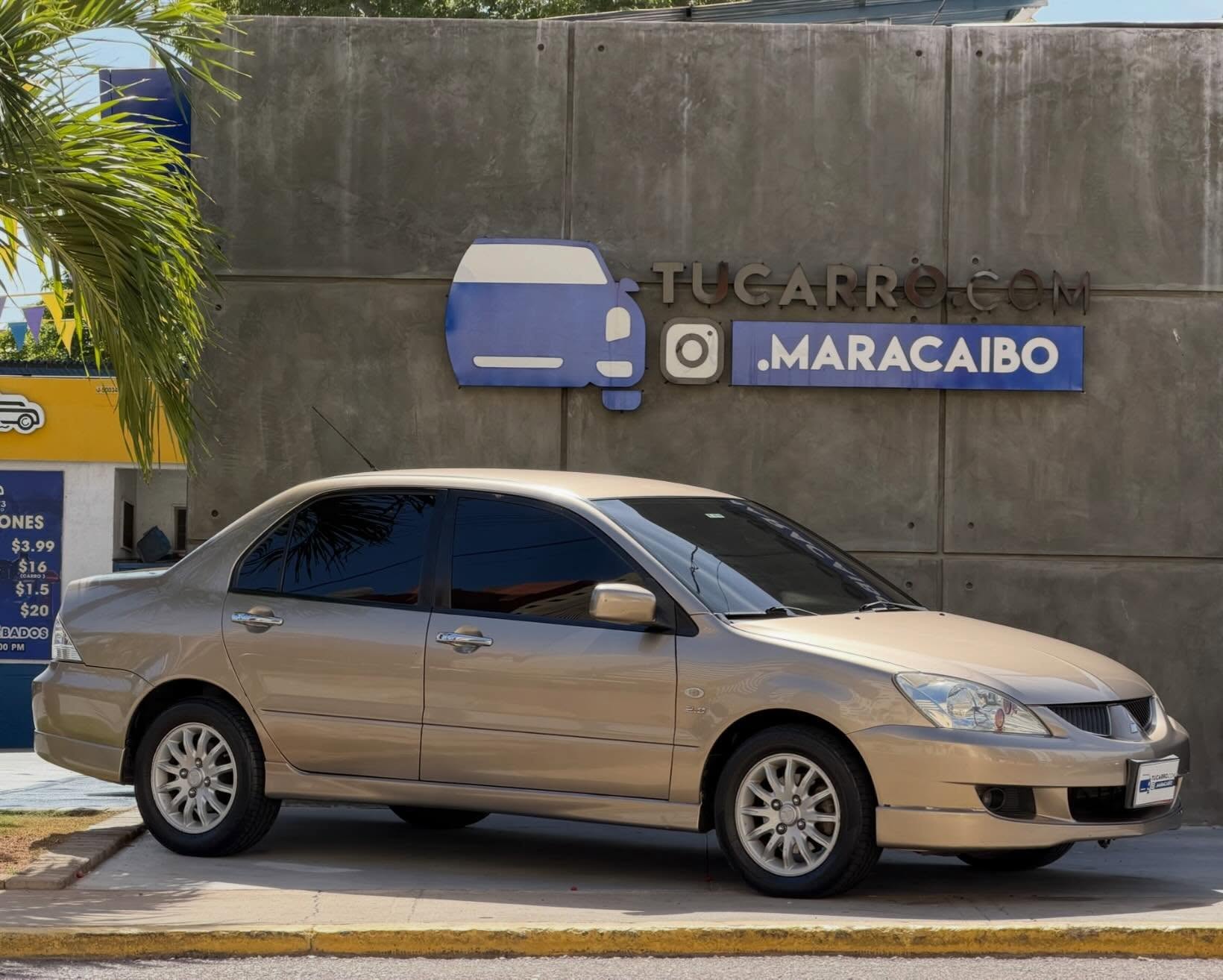 MITSUBISHI TOURING 2.0 2011