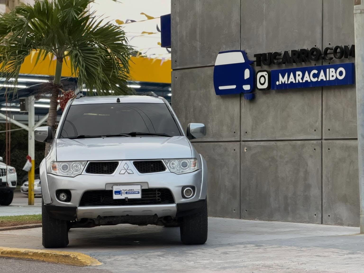 Mitsubishi Montero 2015