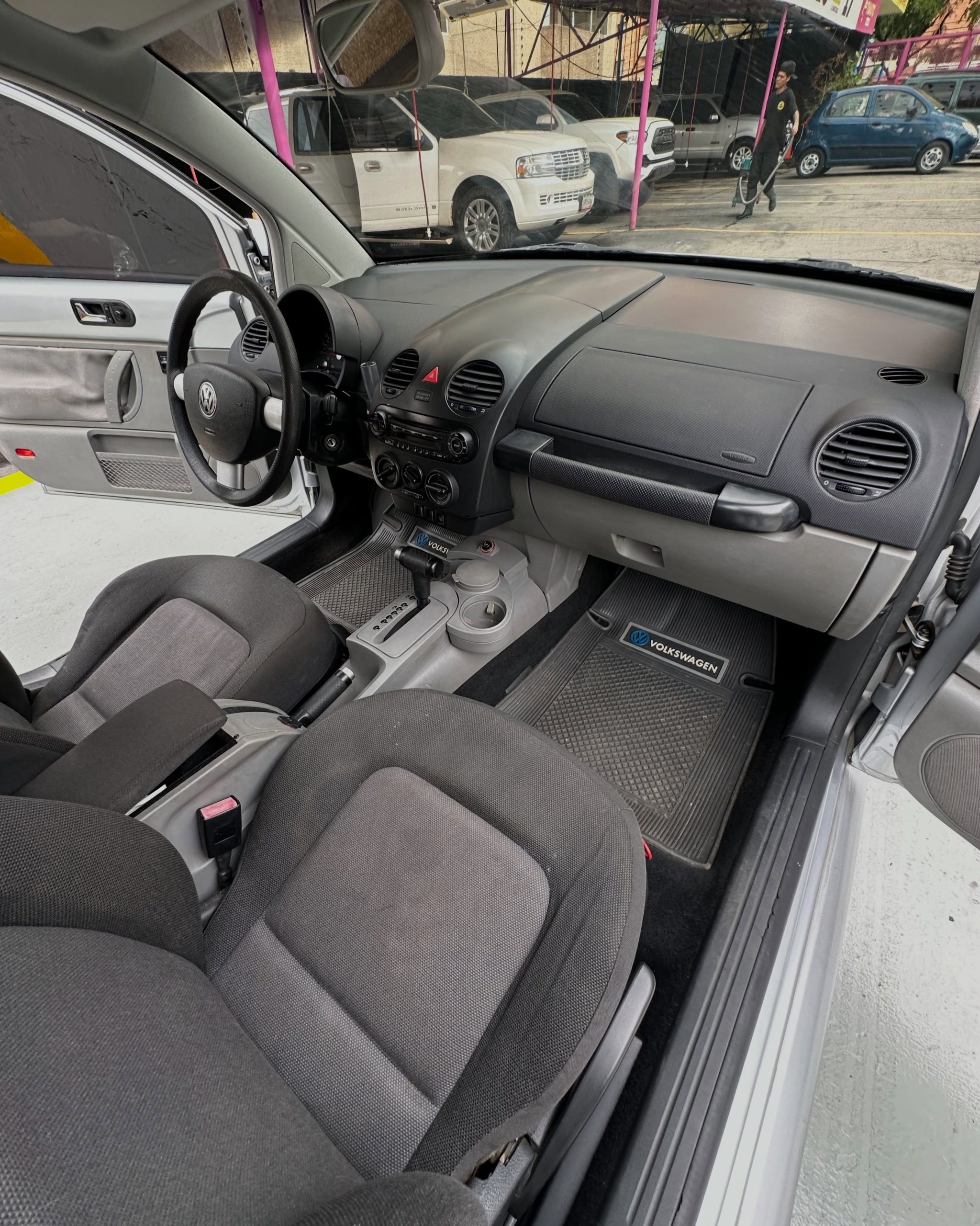 Volkswagen New Beetle 2.0 2005