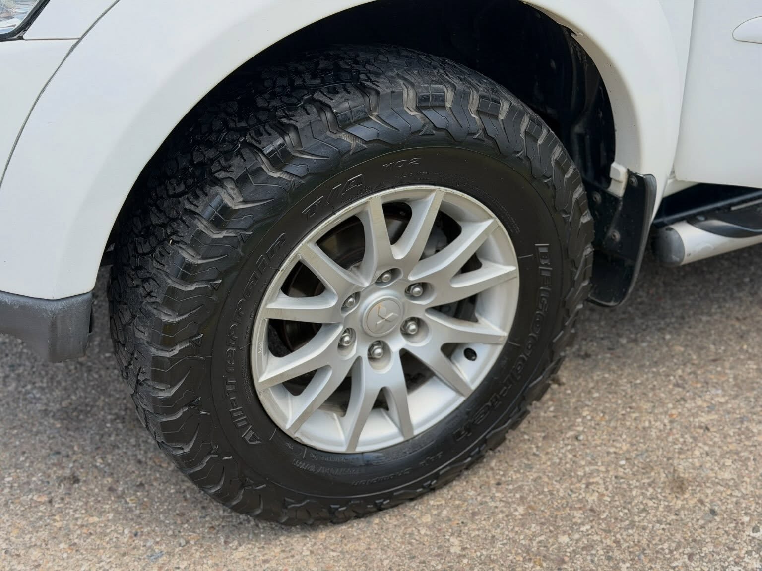 Mitsubishi Montero 2014