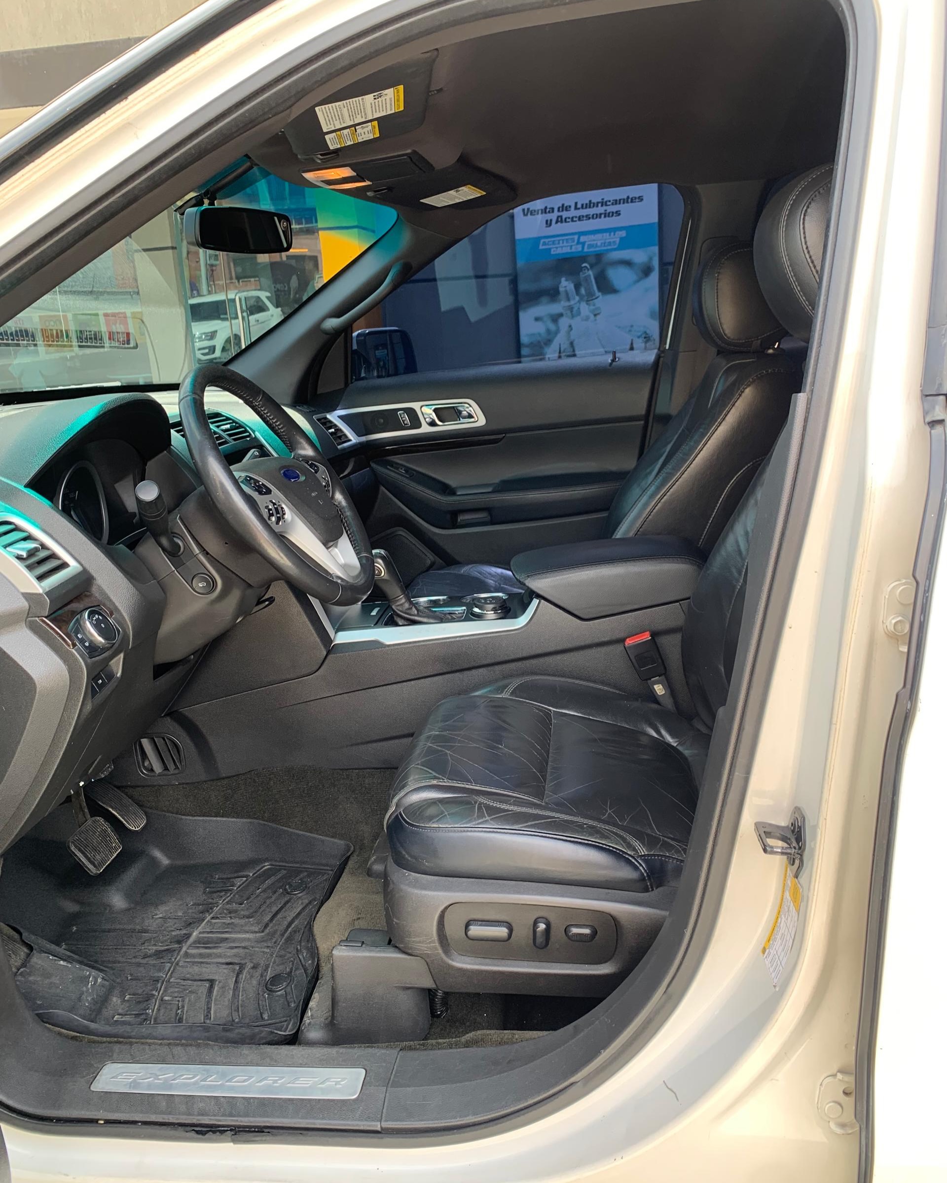 Ford Explorer Limited 2014 140 Mill km