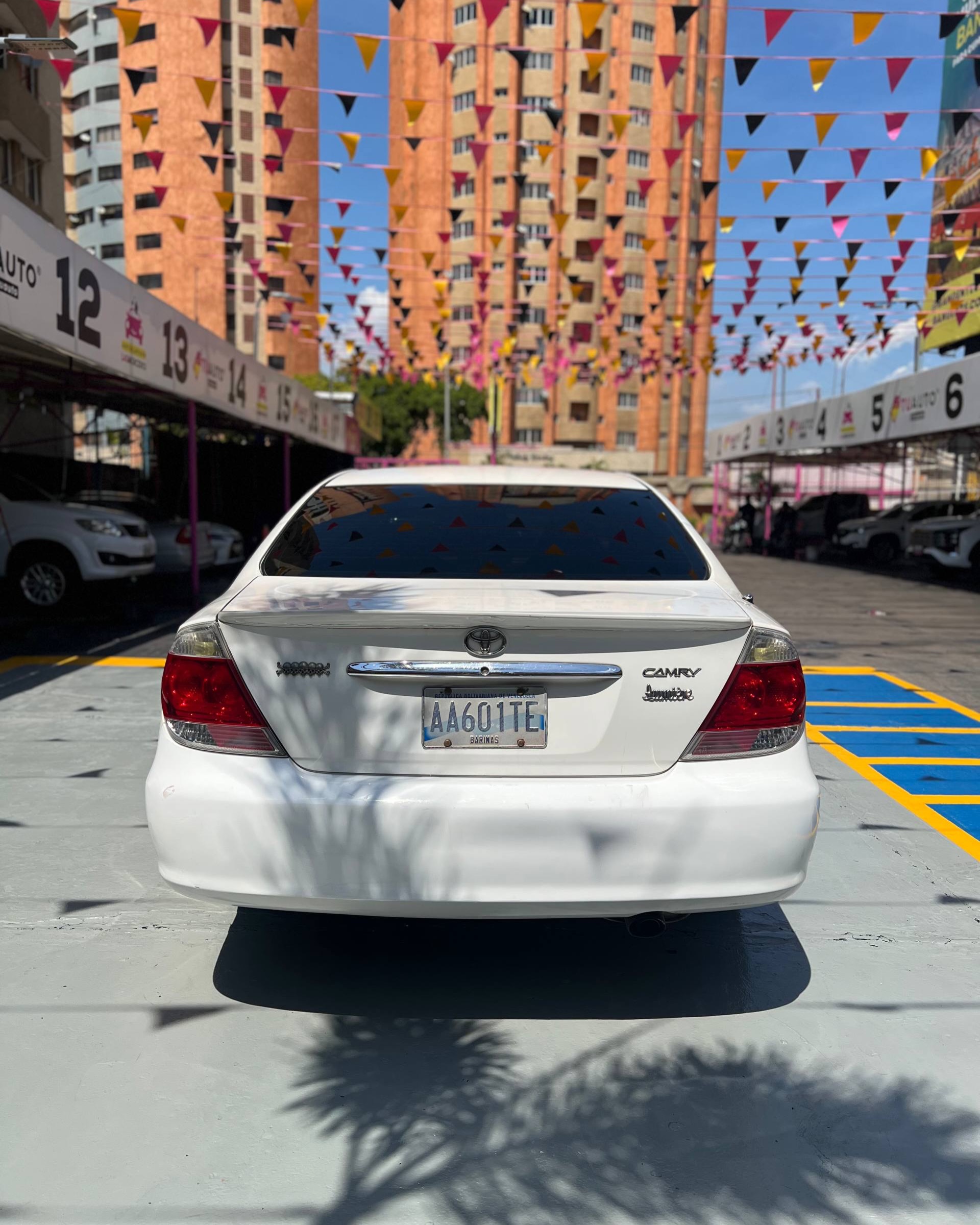 Toyota Camry 2005 335000 KM