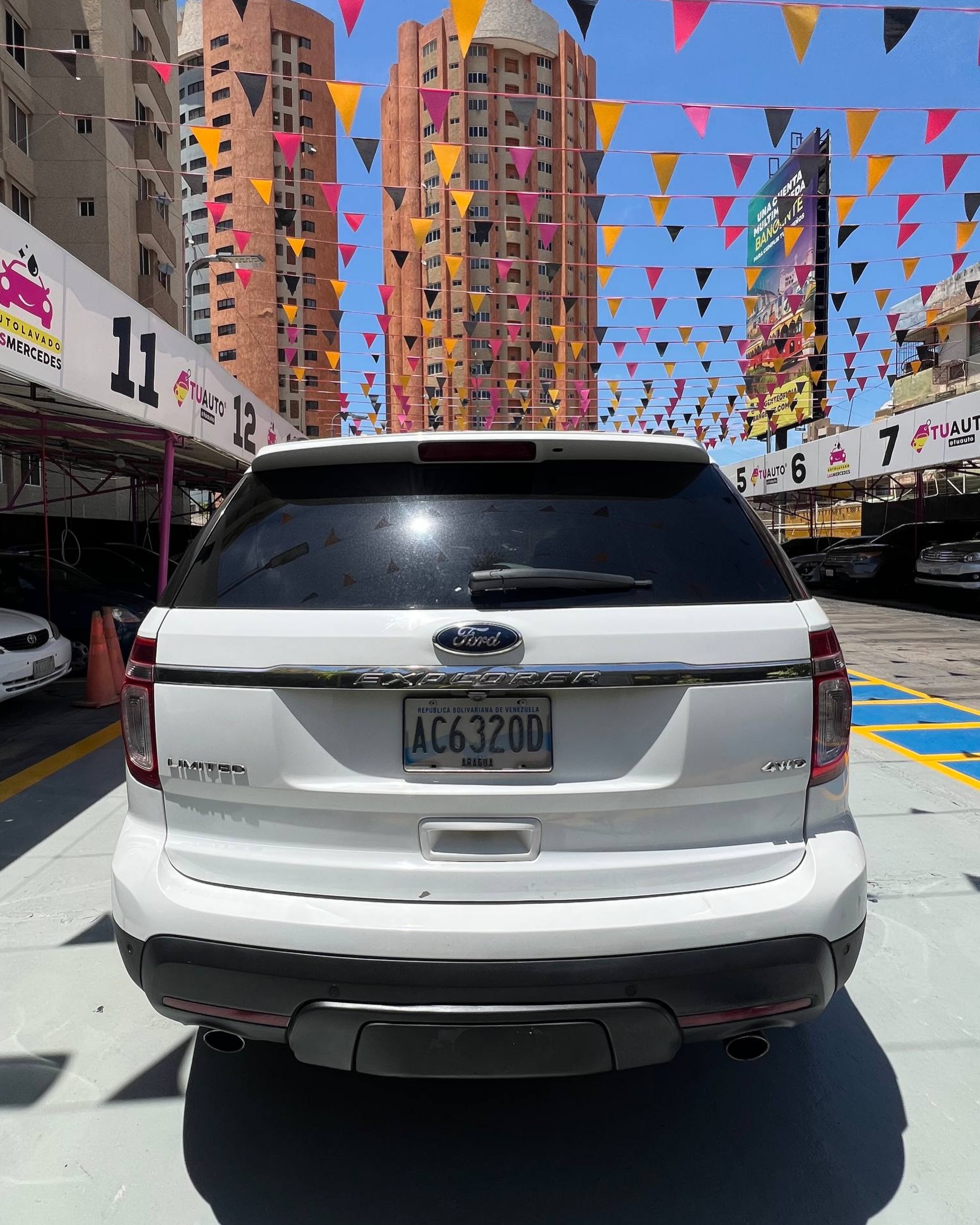 Ford Explorer Limited 2013