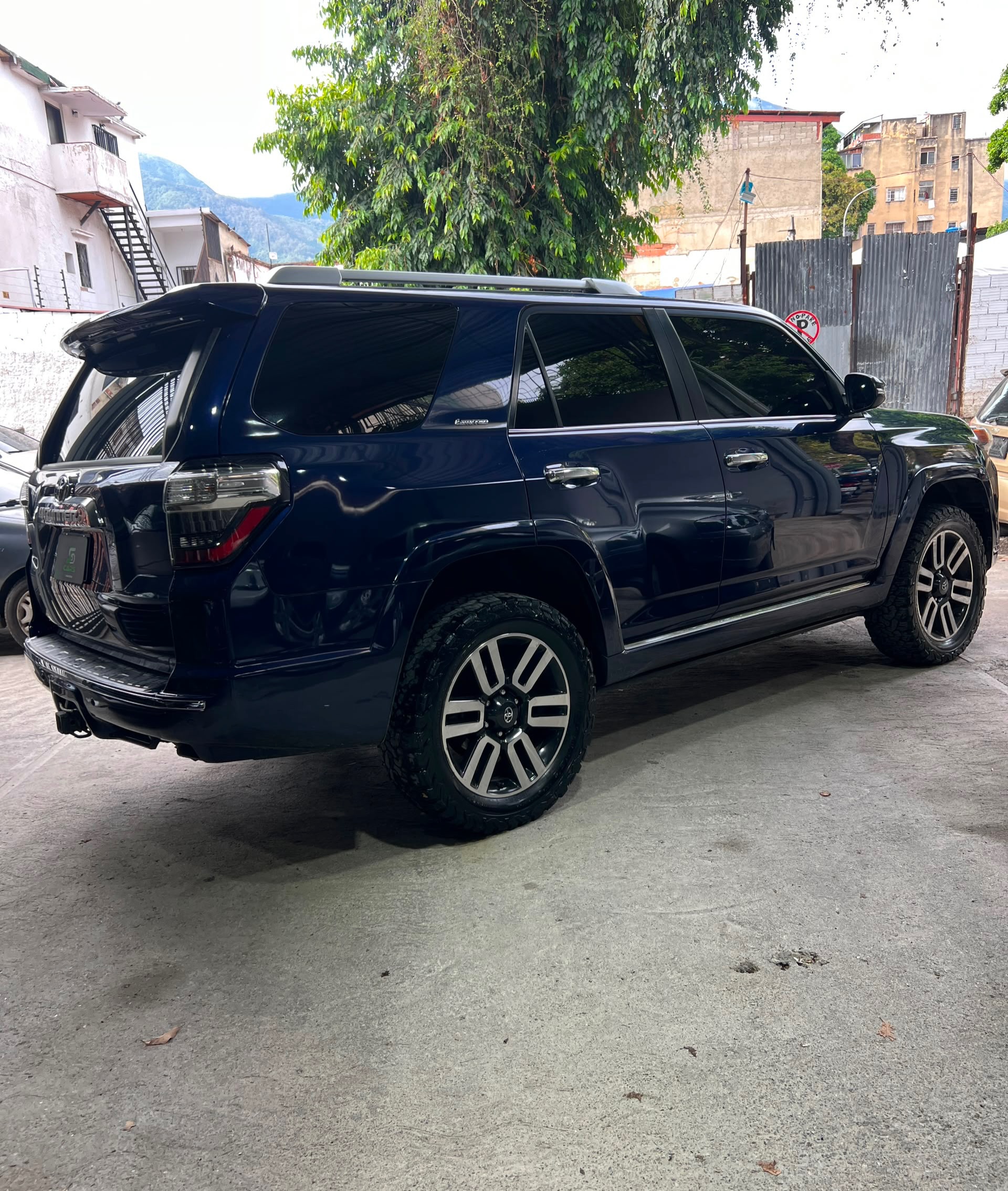 Toyota 4Runner Limited 2016