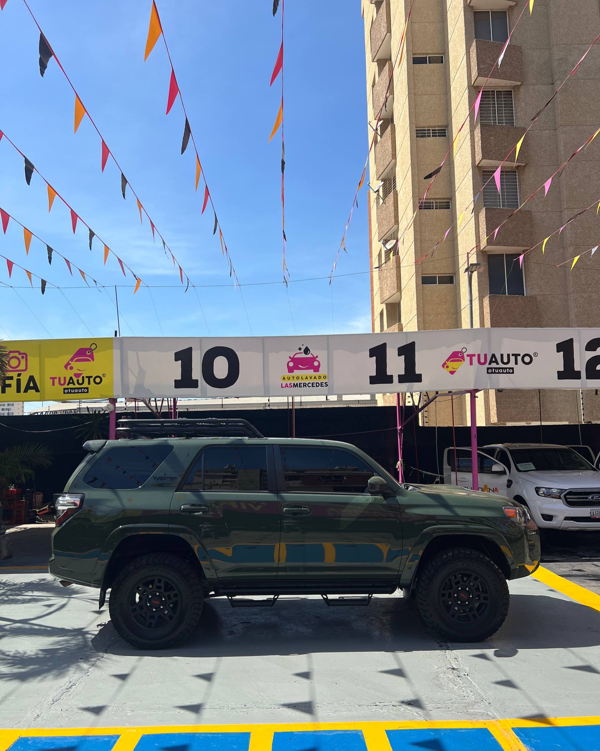 Toyota 4RUNNER SR5 2022
