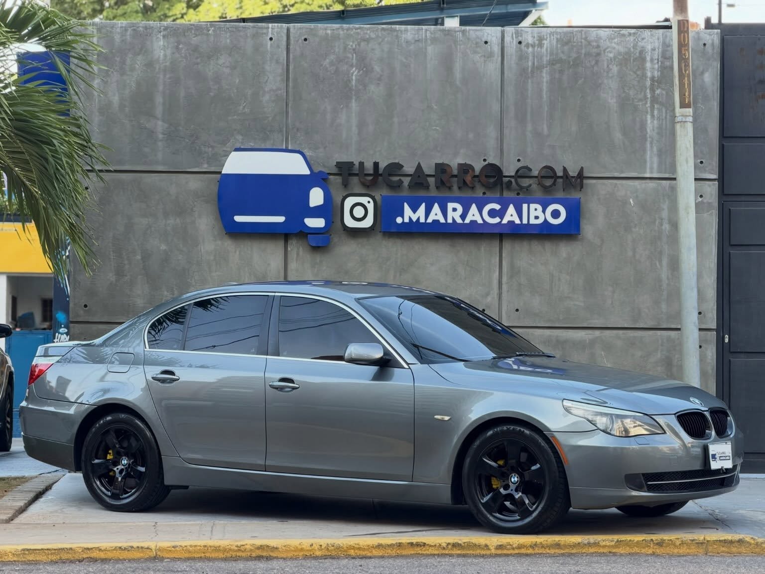 BMW 525i