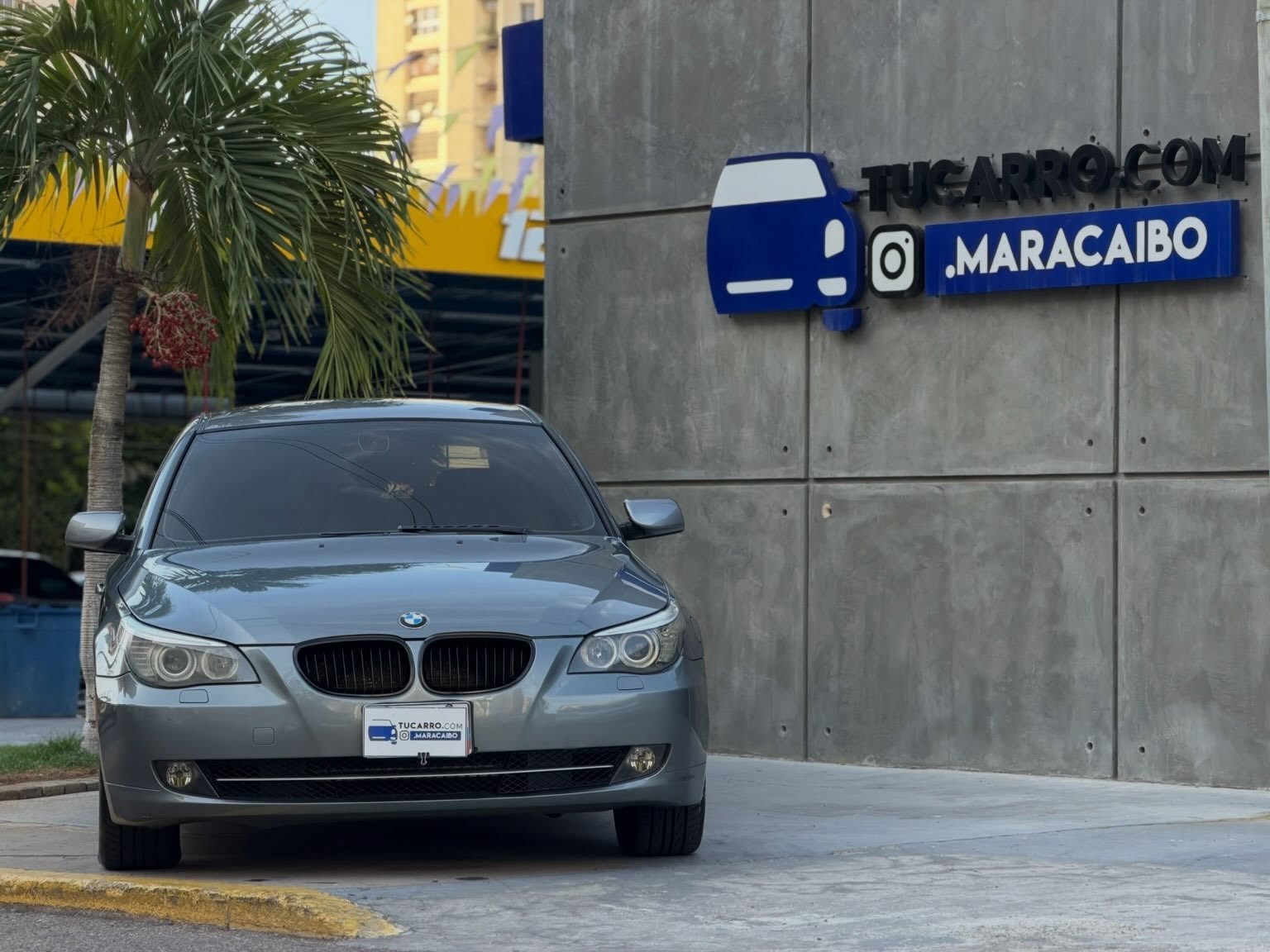 BMW 525i