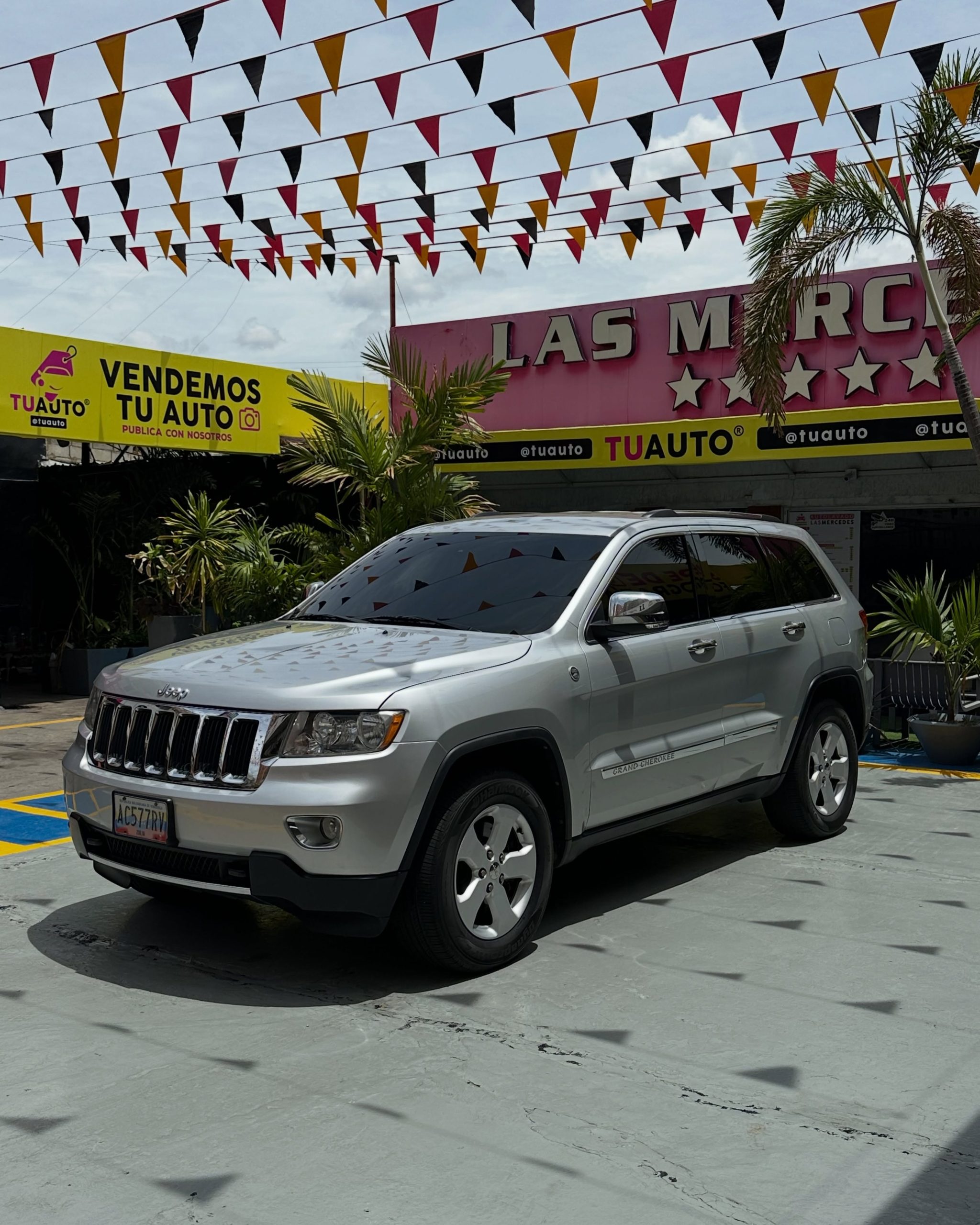 Jeep Grand Cherokee Limited 2011 Mill 180 Km