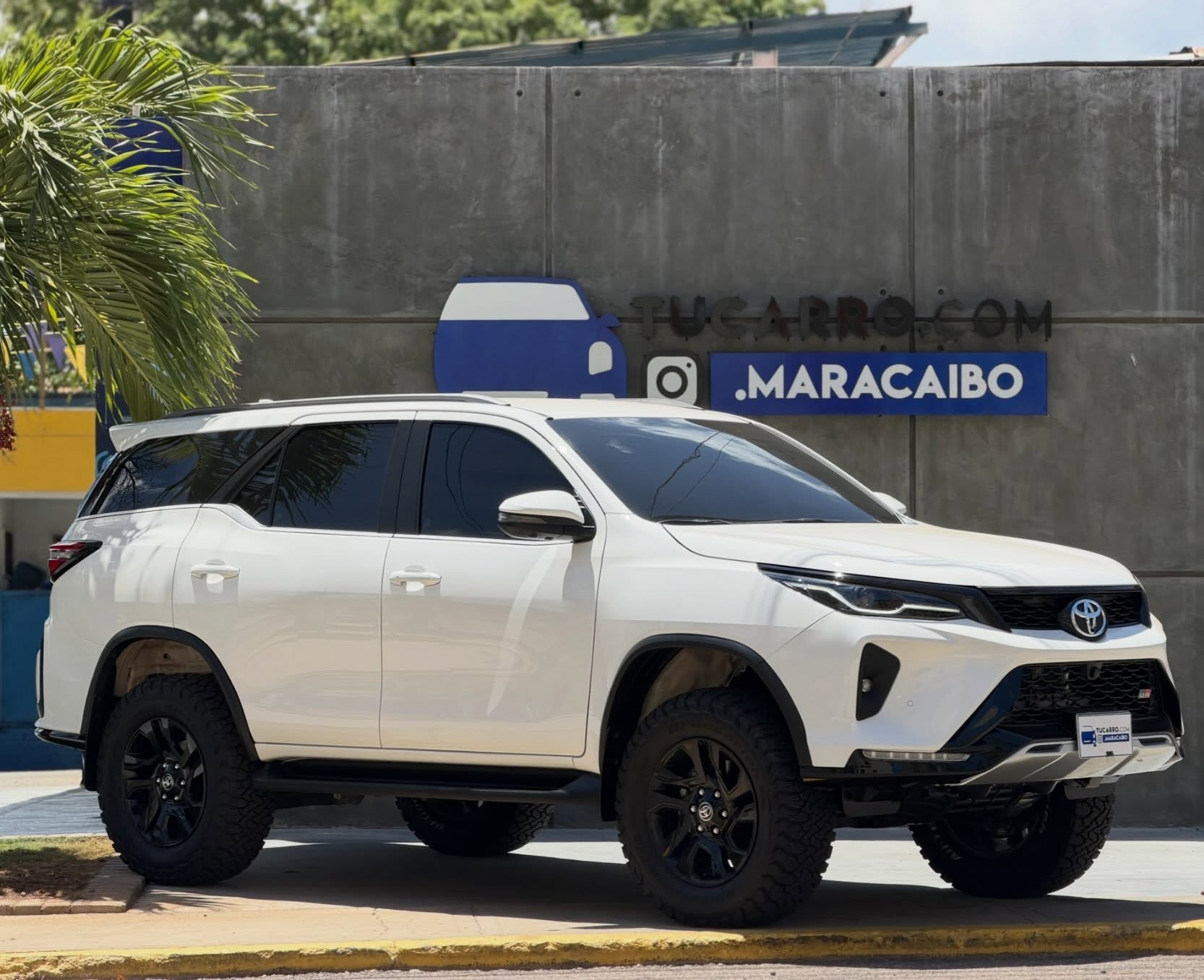 Toyota Fortuner V6 2024