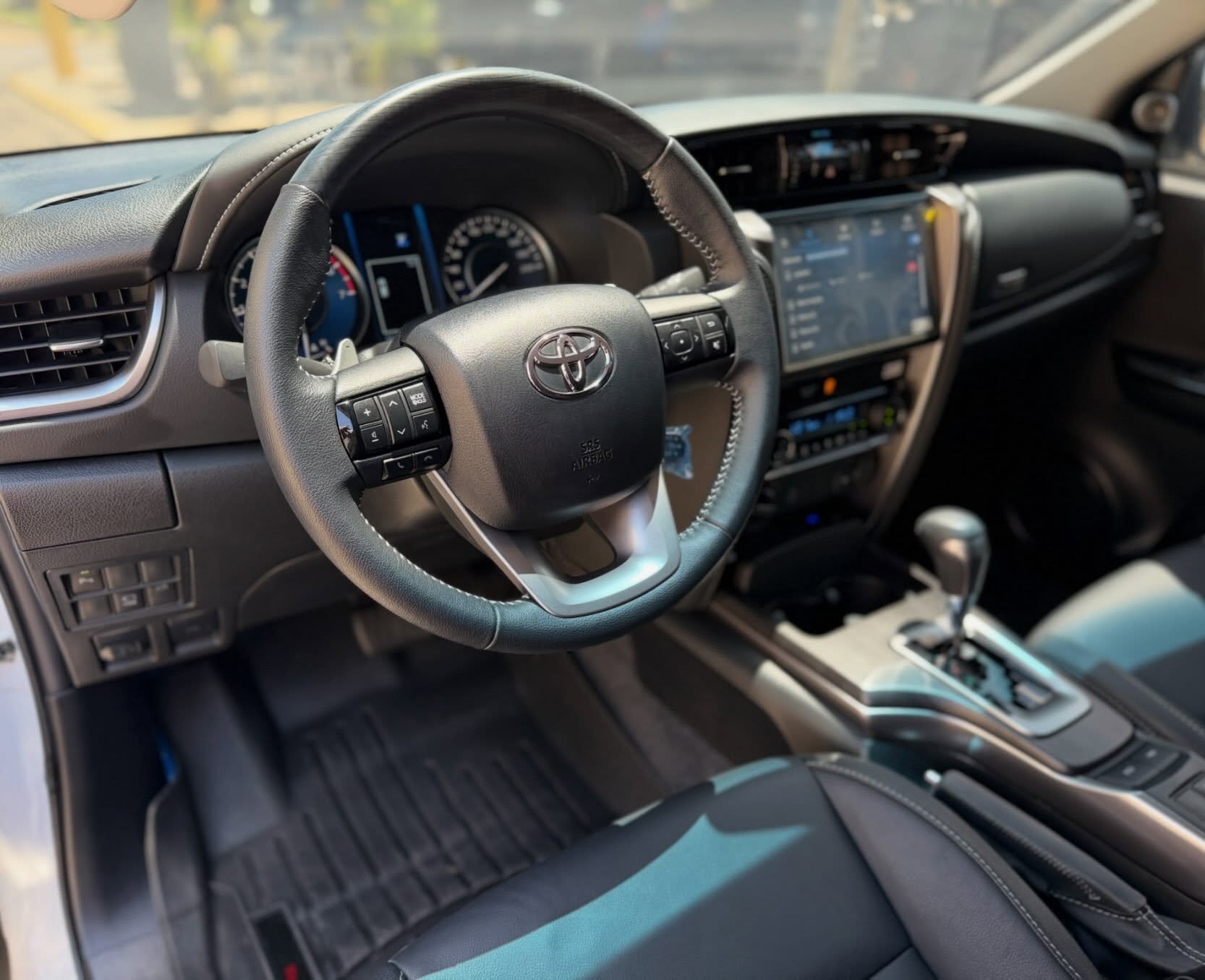 Toyota Fortuner V6 2024