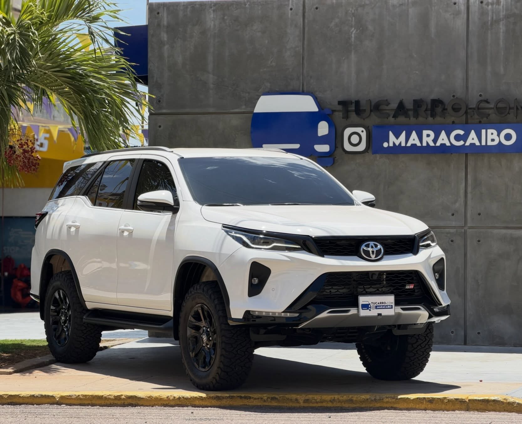 Toyota Fortuner V6 2024