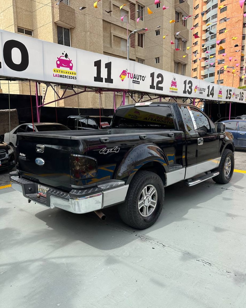 Ford F-150 XLT 2007 Mill 144 Km