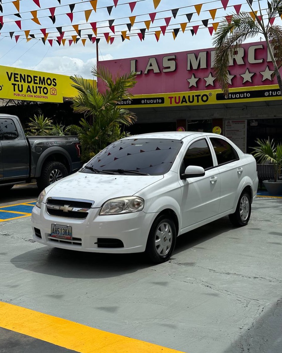 Chevrolet Aveo LT 2013