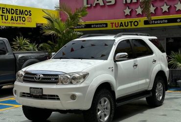 Toyota Fortuner 2011 Mill 135 Km