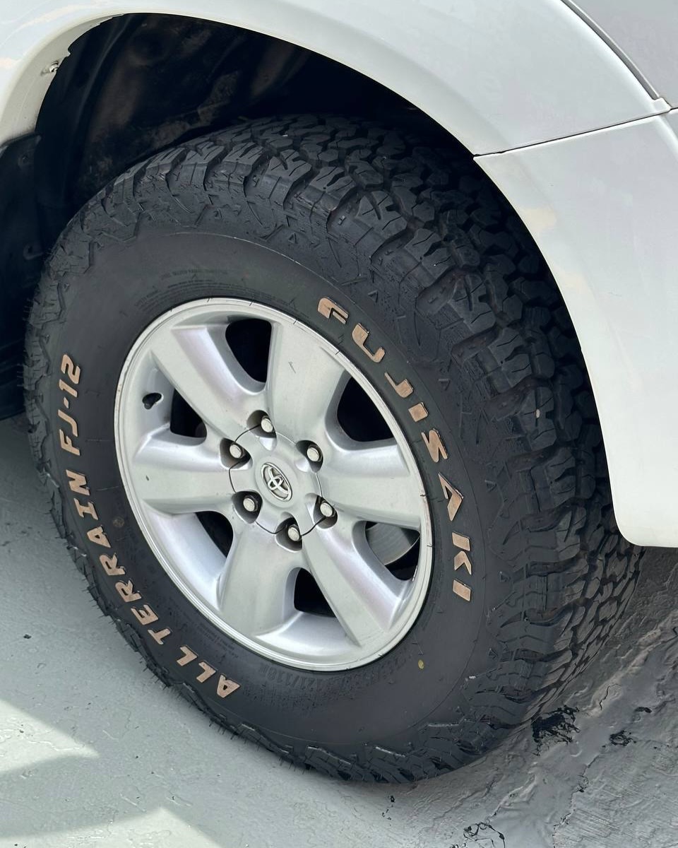 Toyota Fortuner 2011 Mill 135 Km
