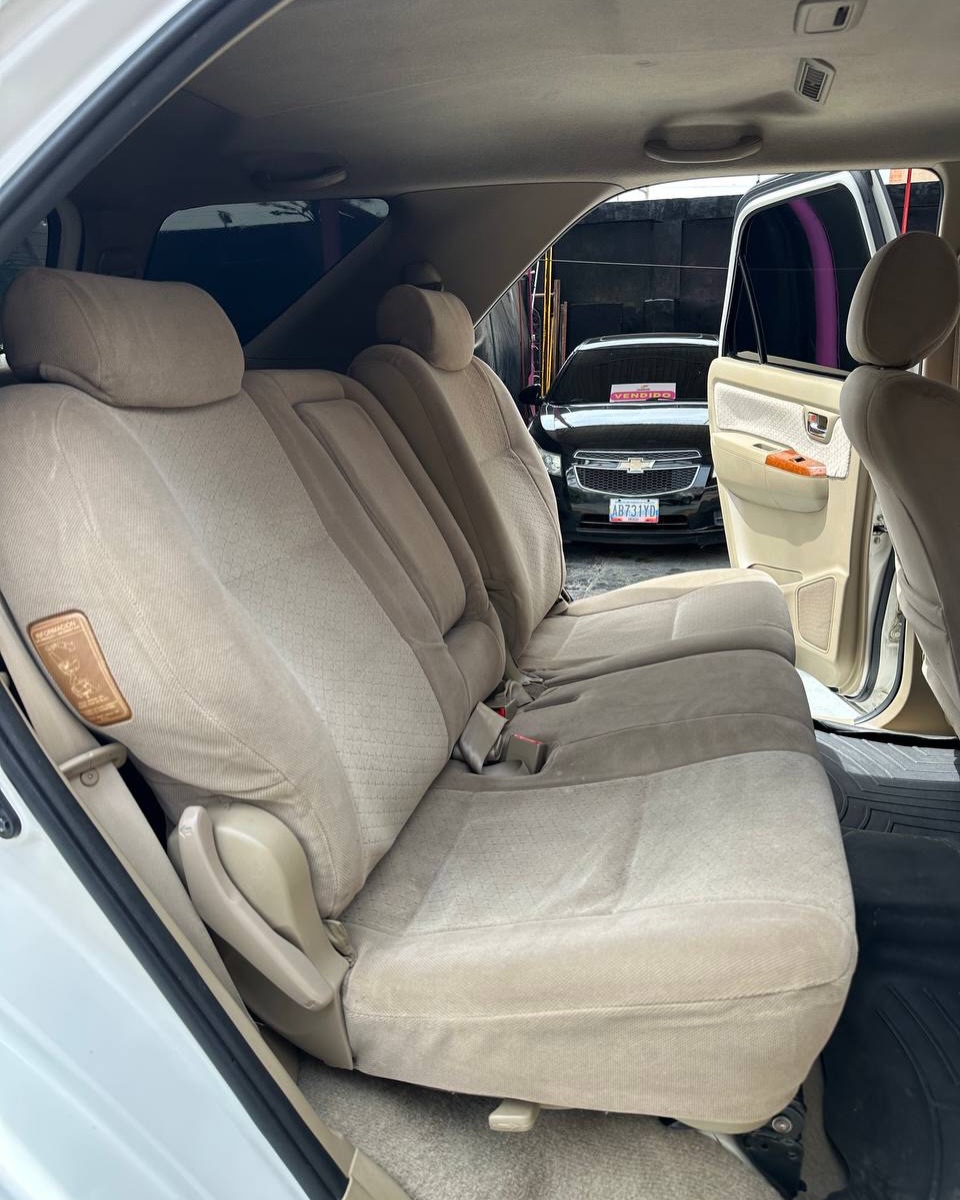 Toyota Fortuner 2011 Mill 135 Km