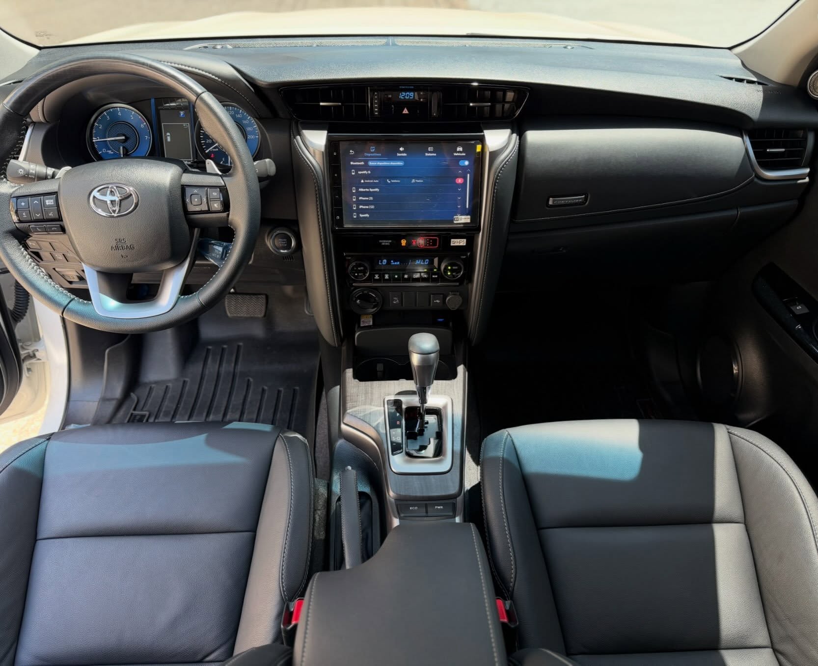 Toyota Fortuner V6 2024