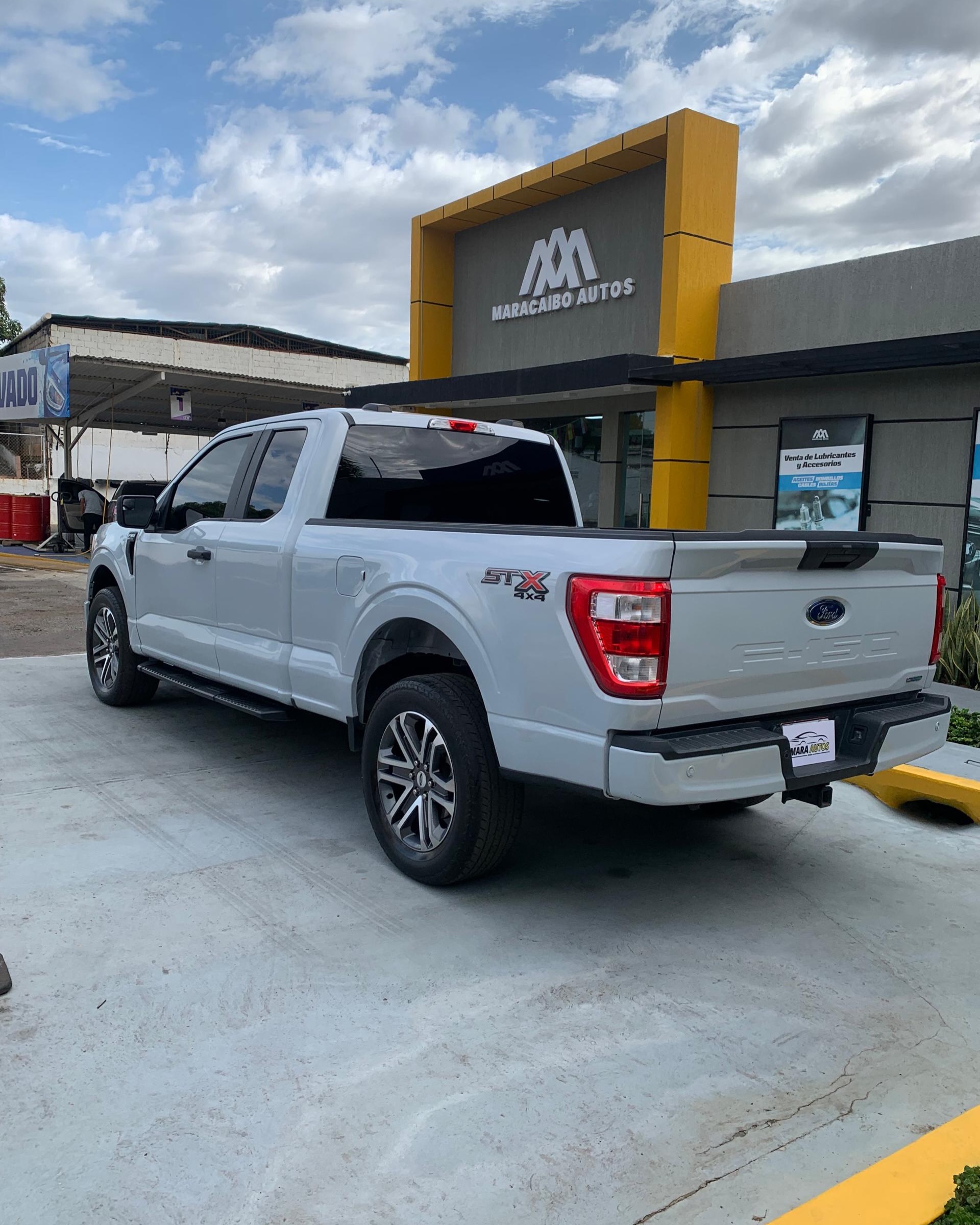Privado: Privado: Ford F-150 sxt 2022