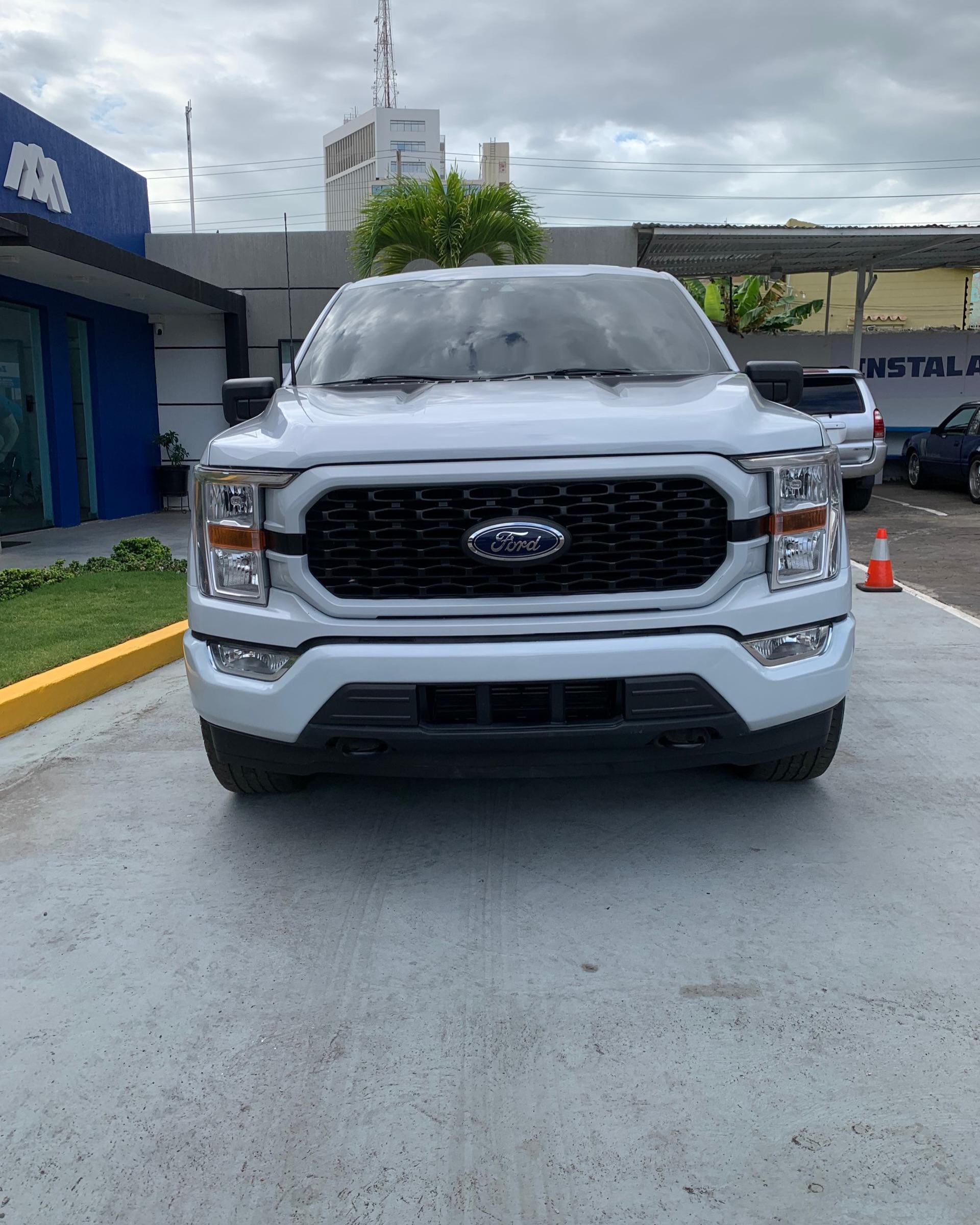 Privado: Privado: Ford F-150 sxt 2022