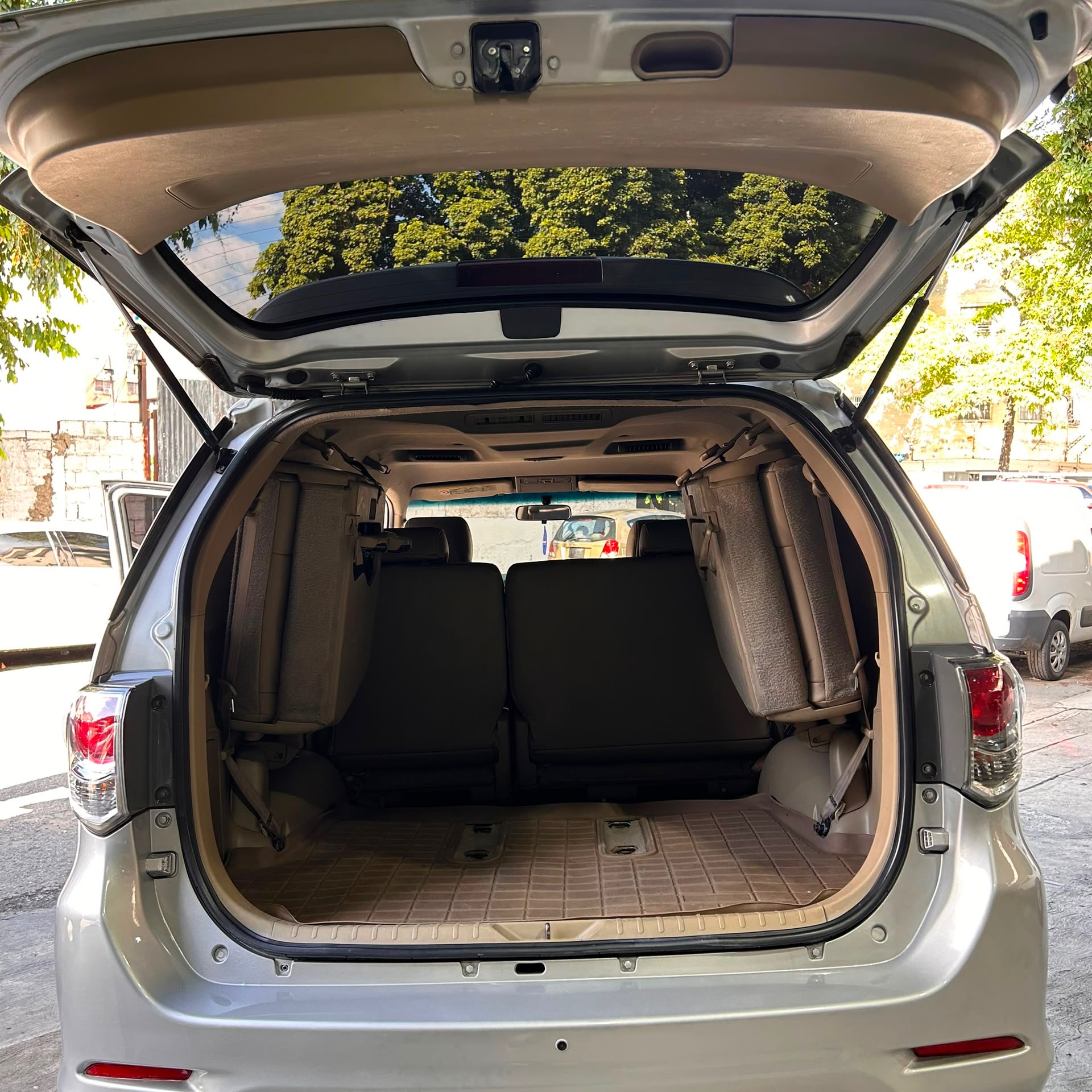 Toyota Fortuner 2013