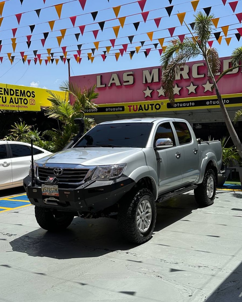 Toyota Hilux V6 2013