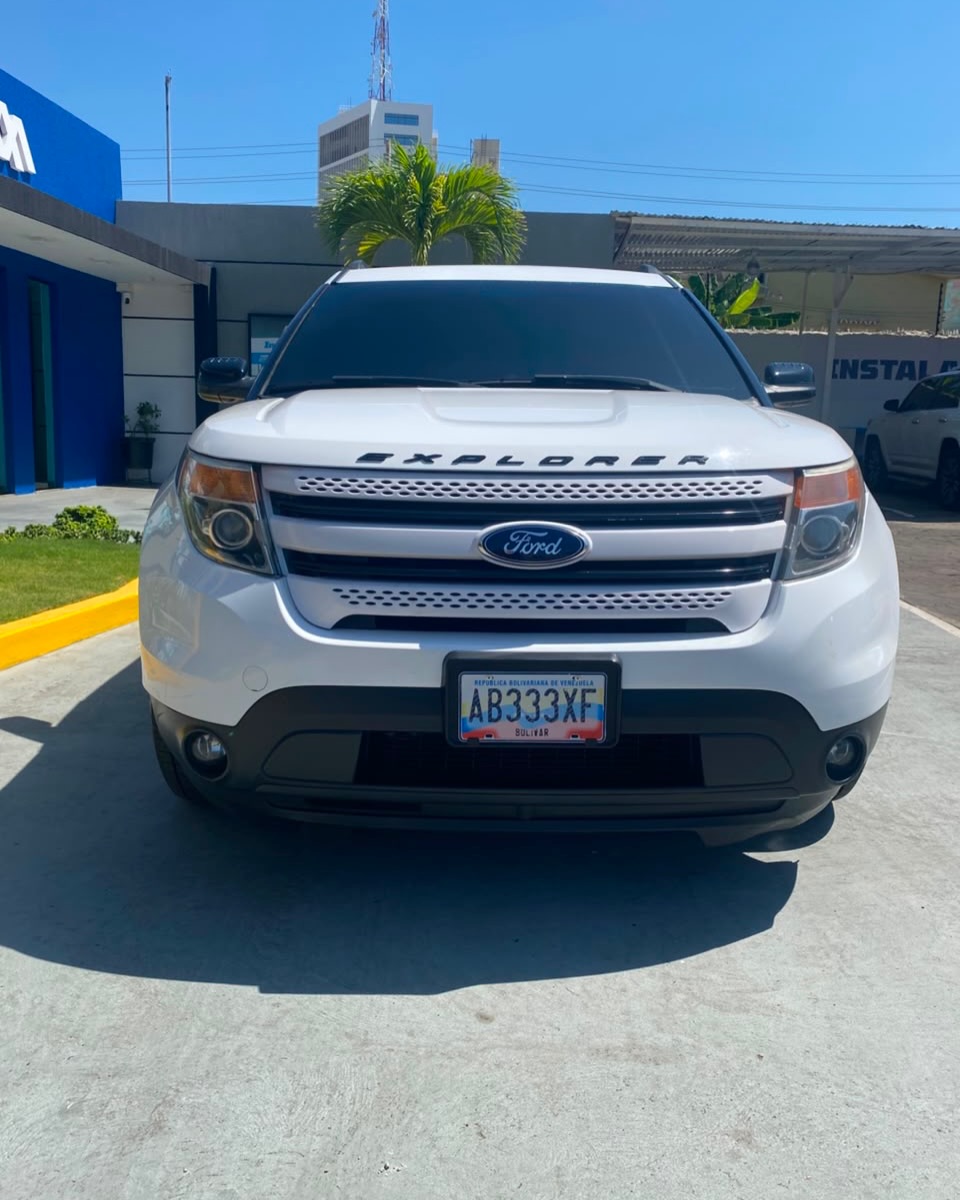 Privado: Ford Explorer 2013