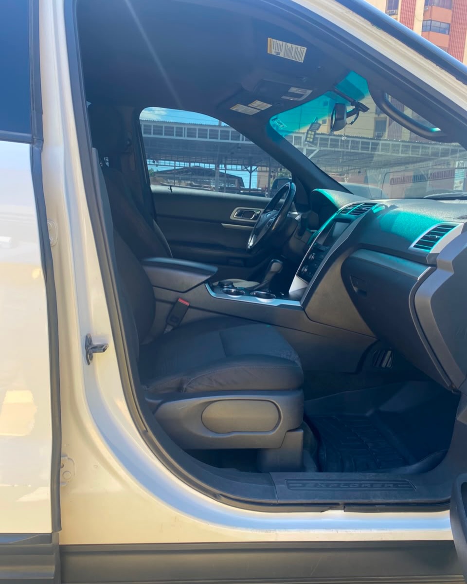 Privado: Ford Explorer 2013