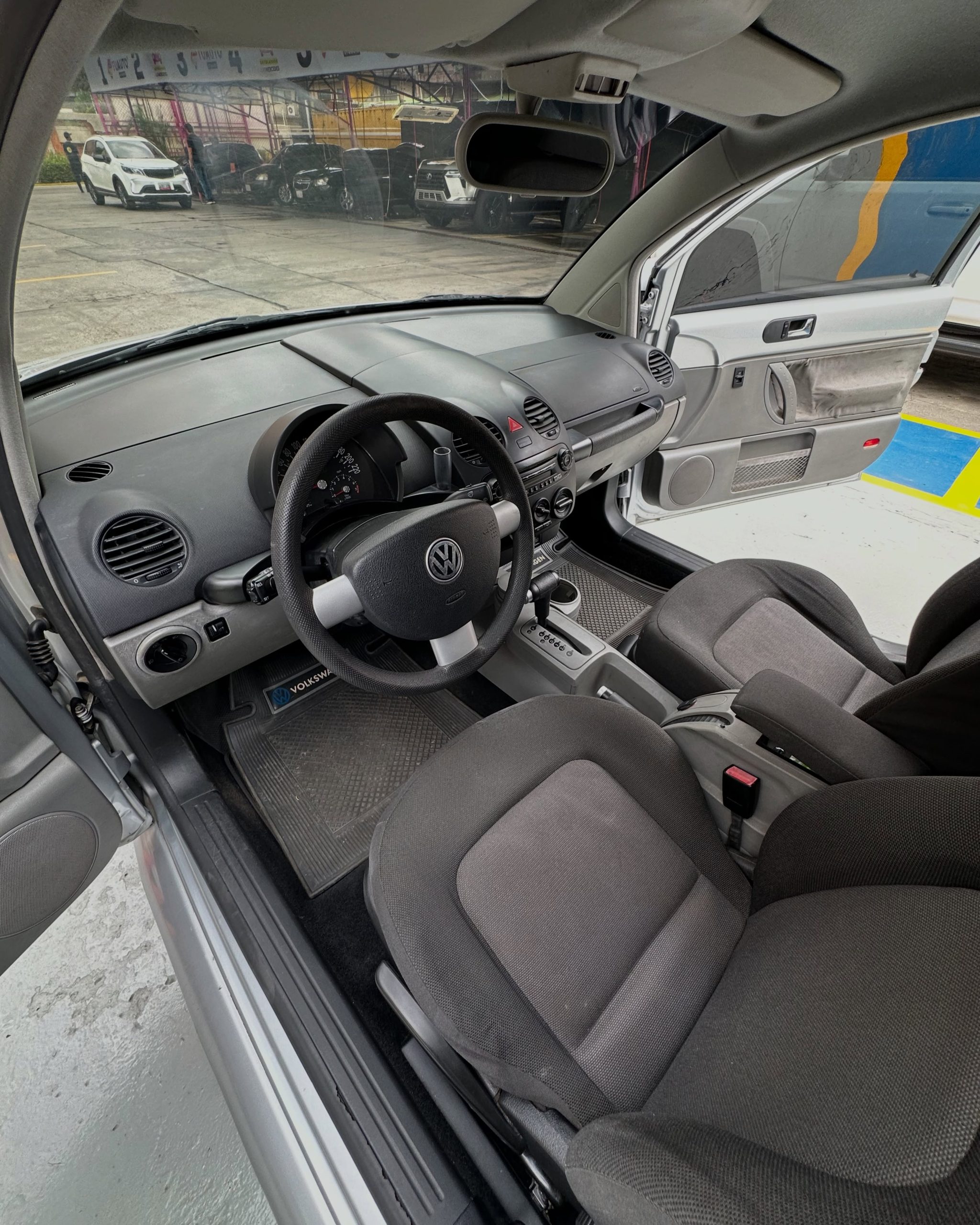 Volkswagen New Beetle 2.0 2005 Mill 36000 Km